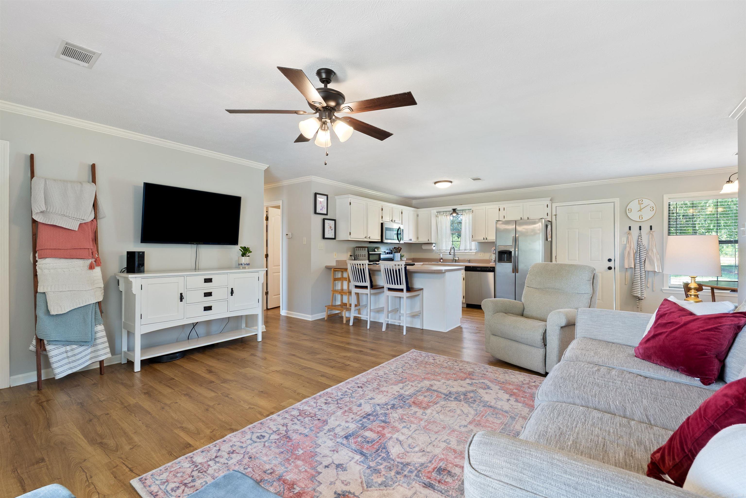 71 N Church  Vilonia, AR