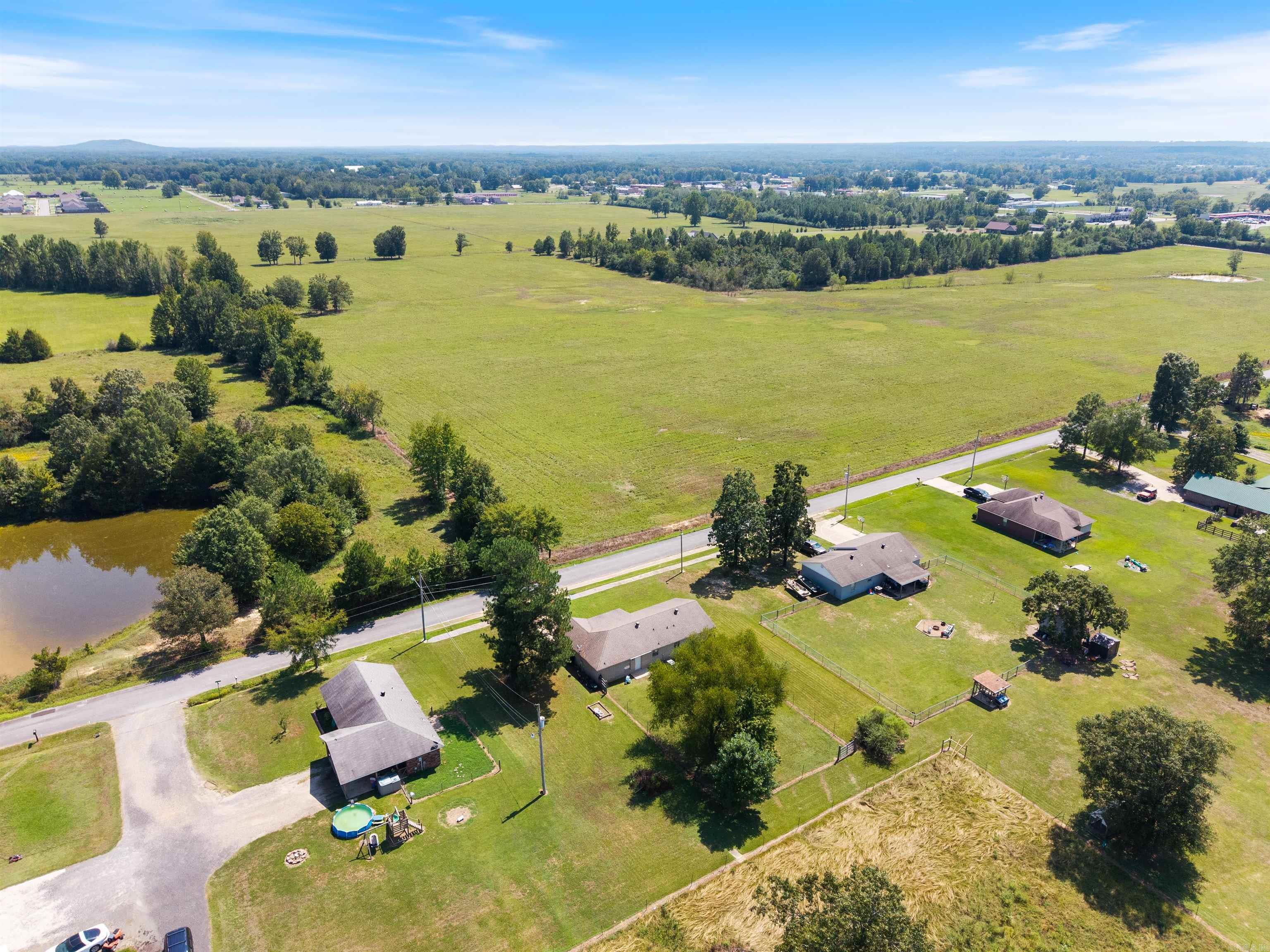 71 N Church  Vilonia, AR