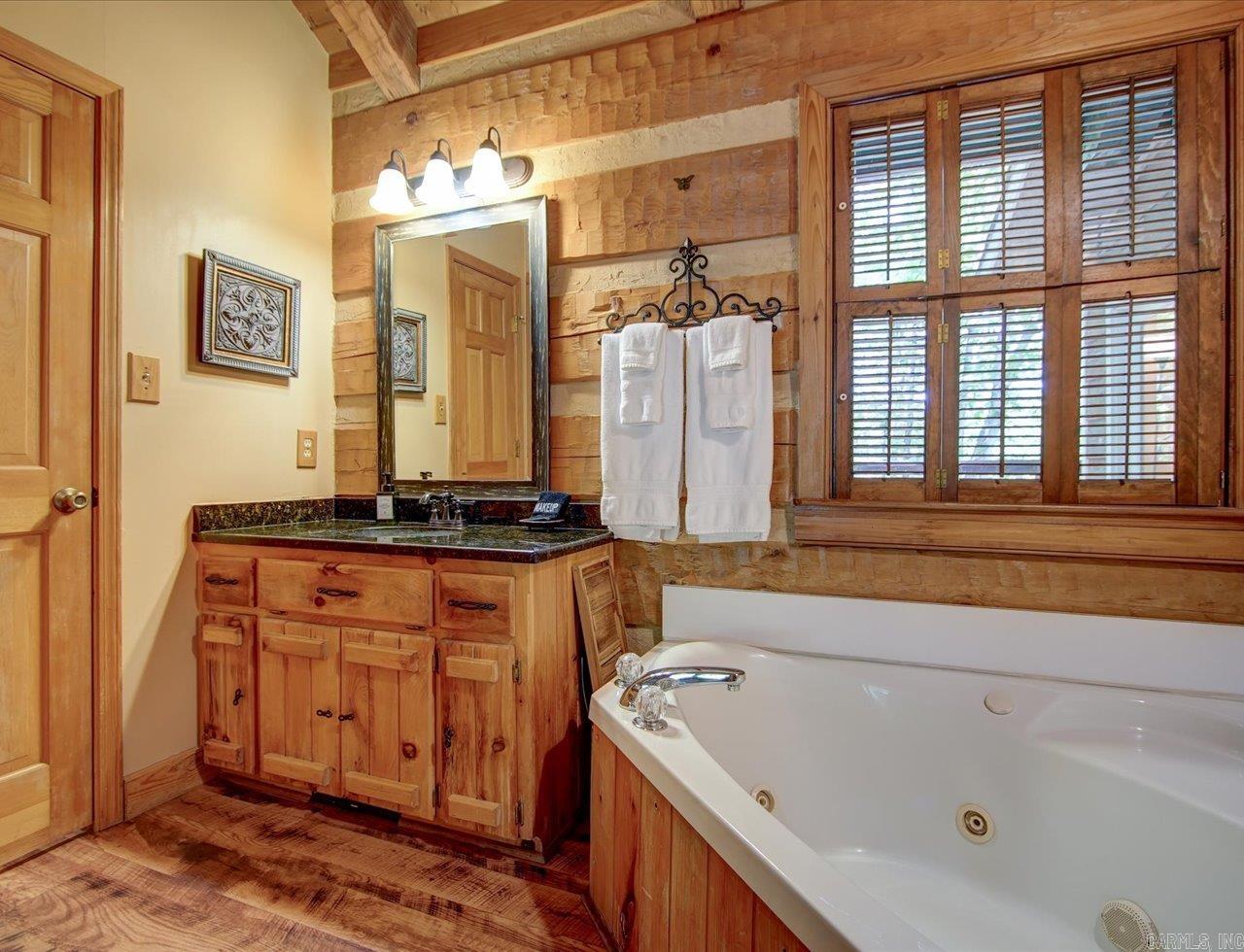 4 Certero Ln  Hot Springs Village, AR