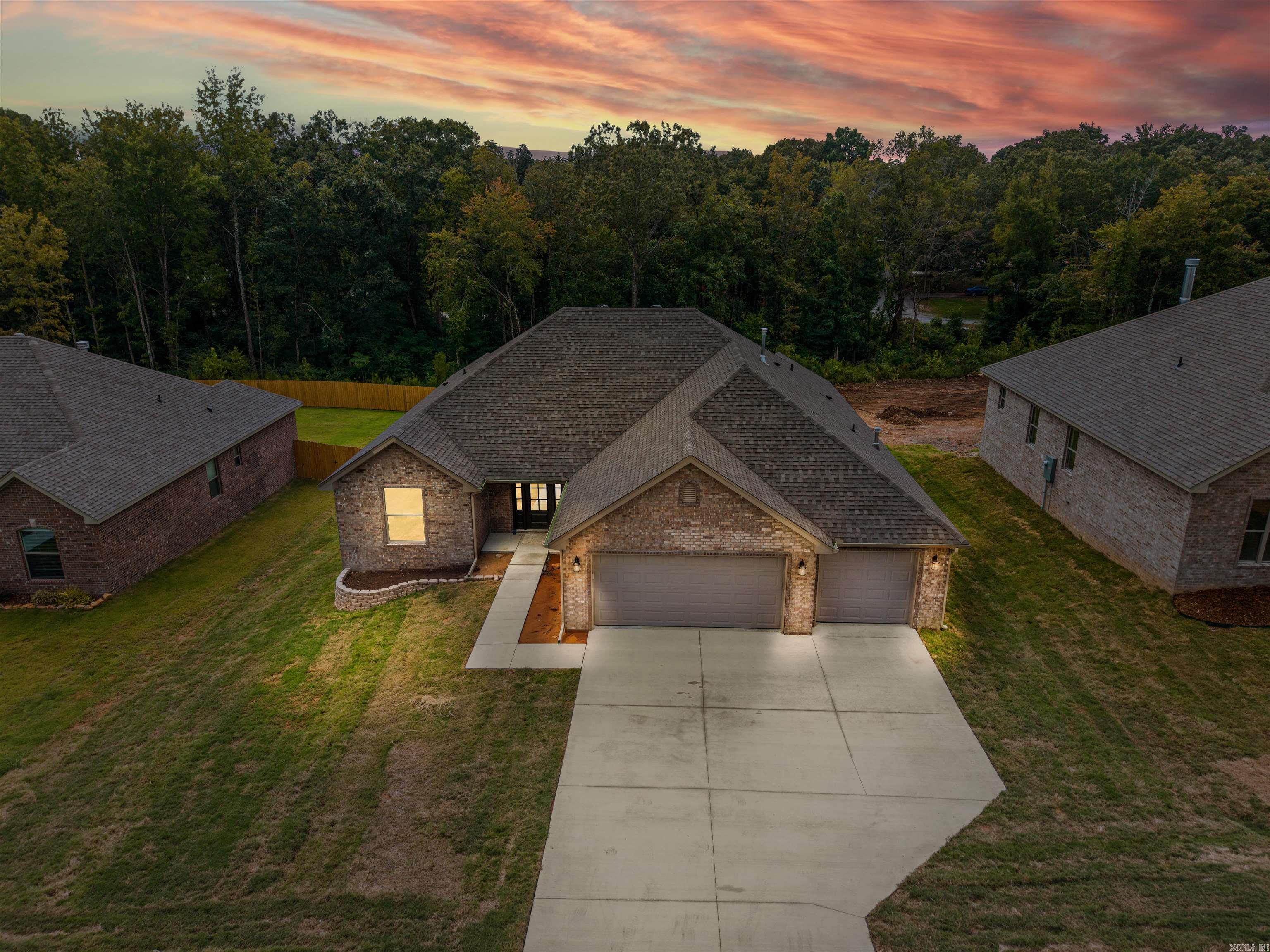 2712 E Maryland Sherwood, AR 72120
