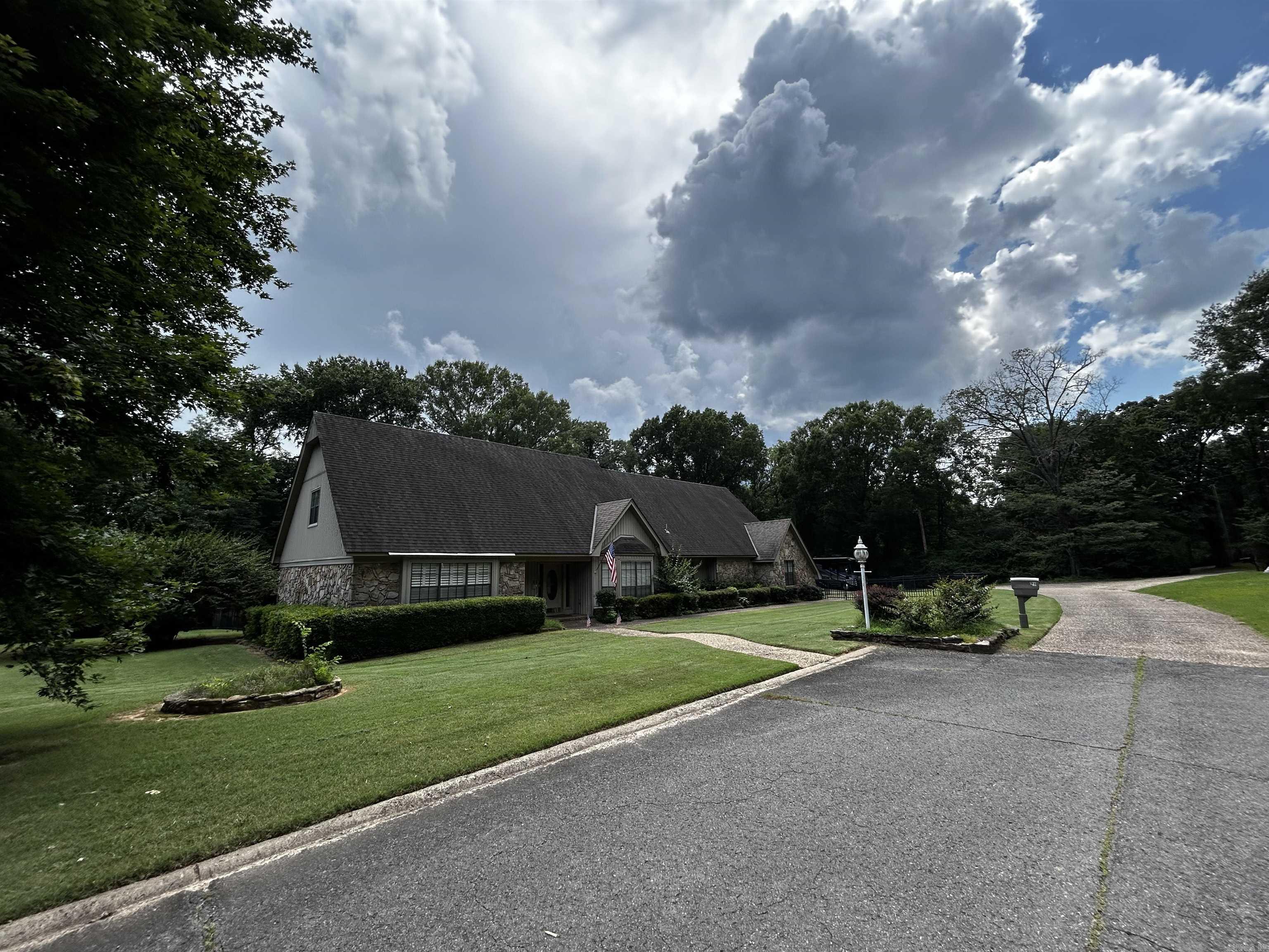 21 Riviera Dr  Conway, AR