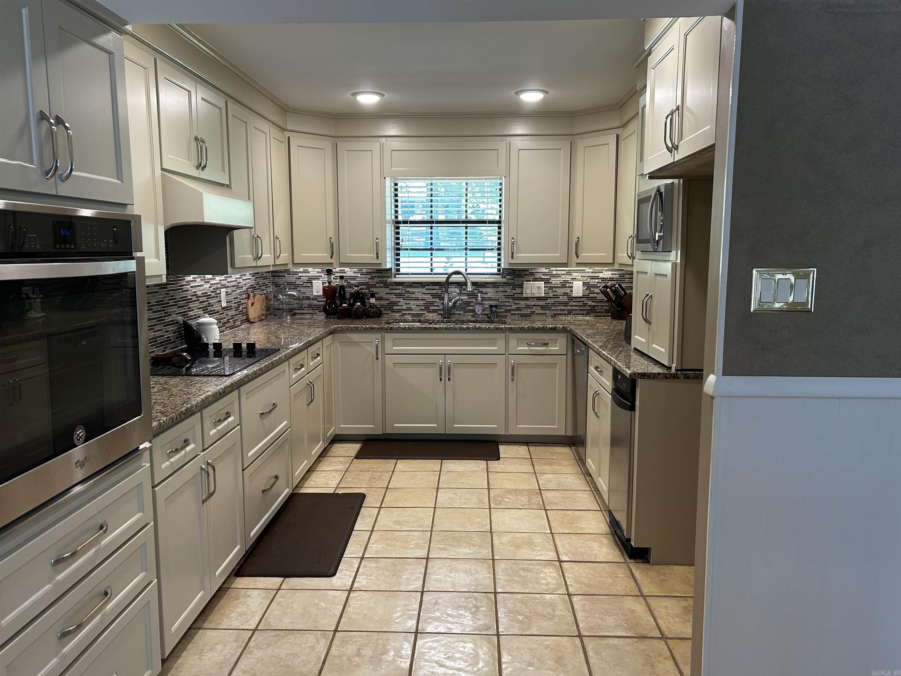 21 Riviera Dr  Conway, AR