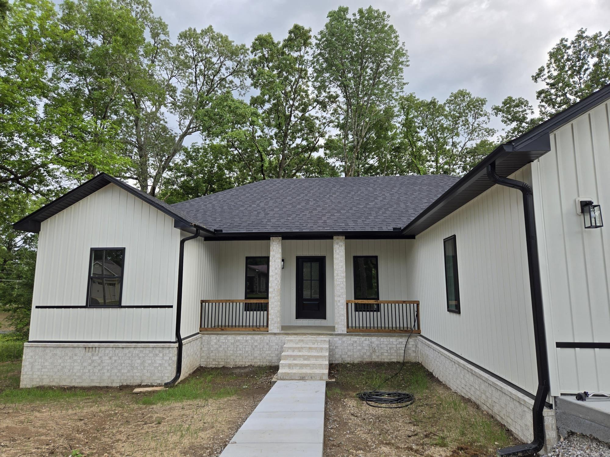 109 Diamondhead  Hot Springs, AR