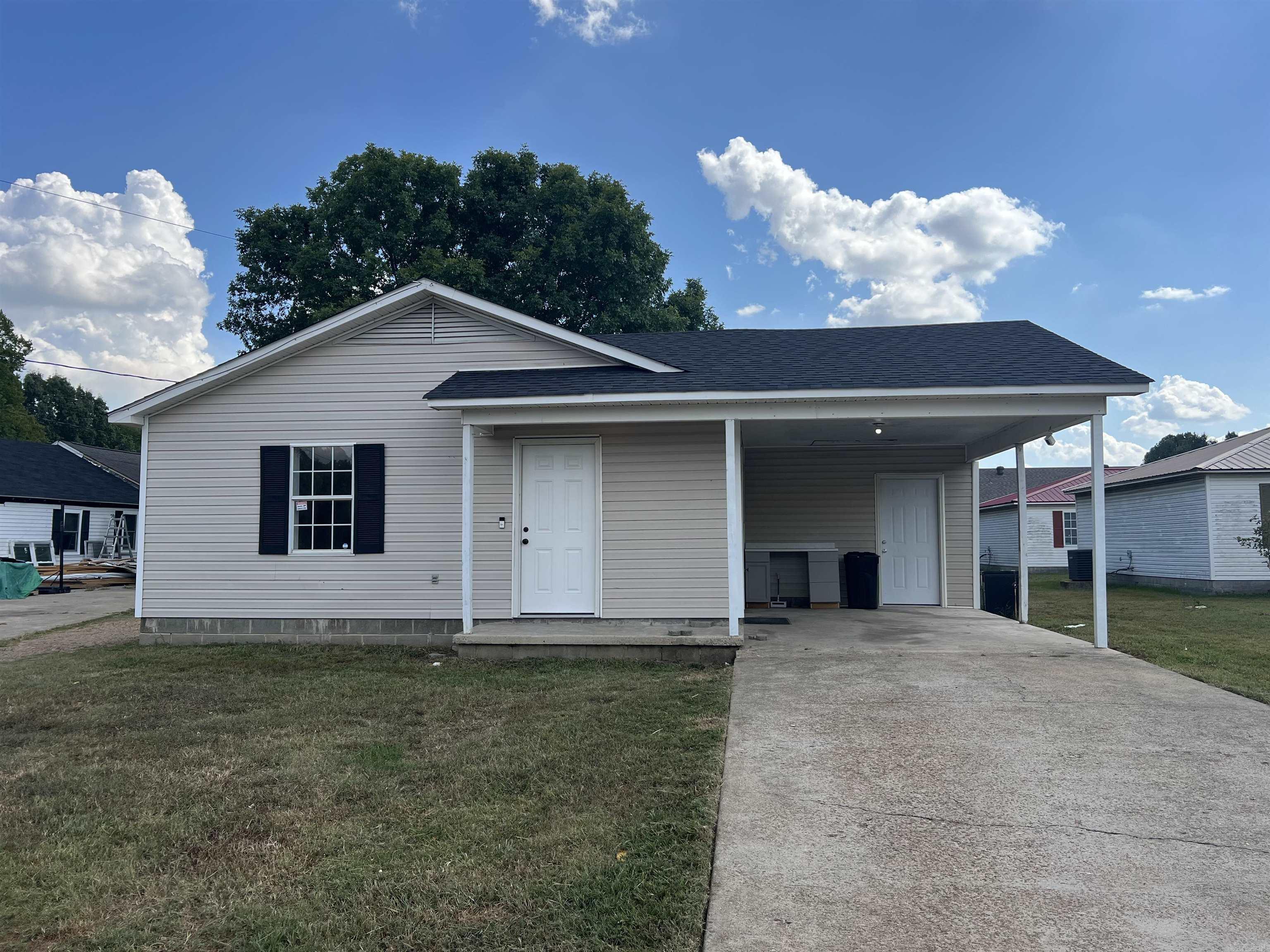 1802 E Lake St  Paragould, AR