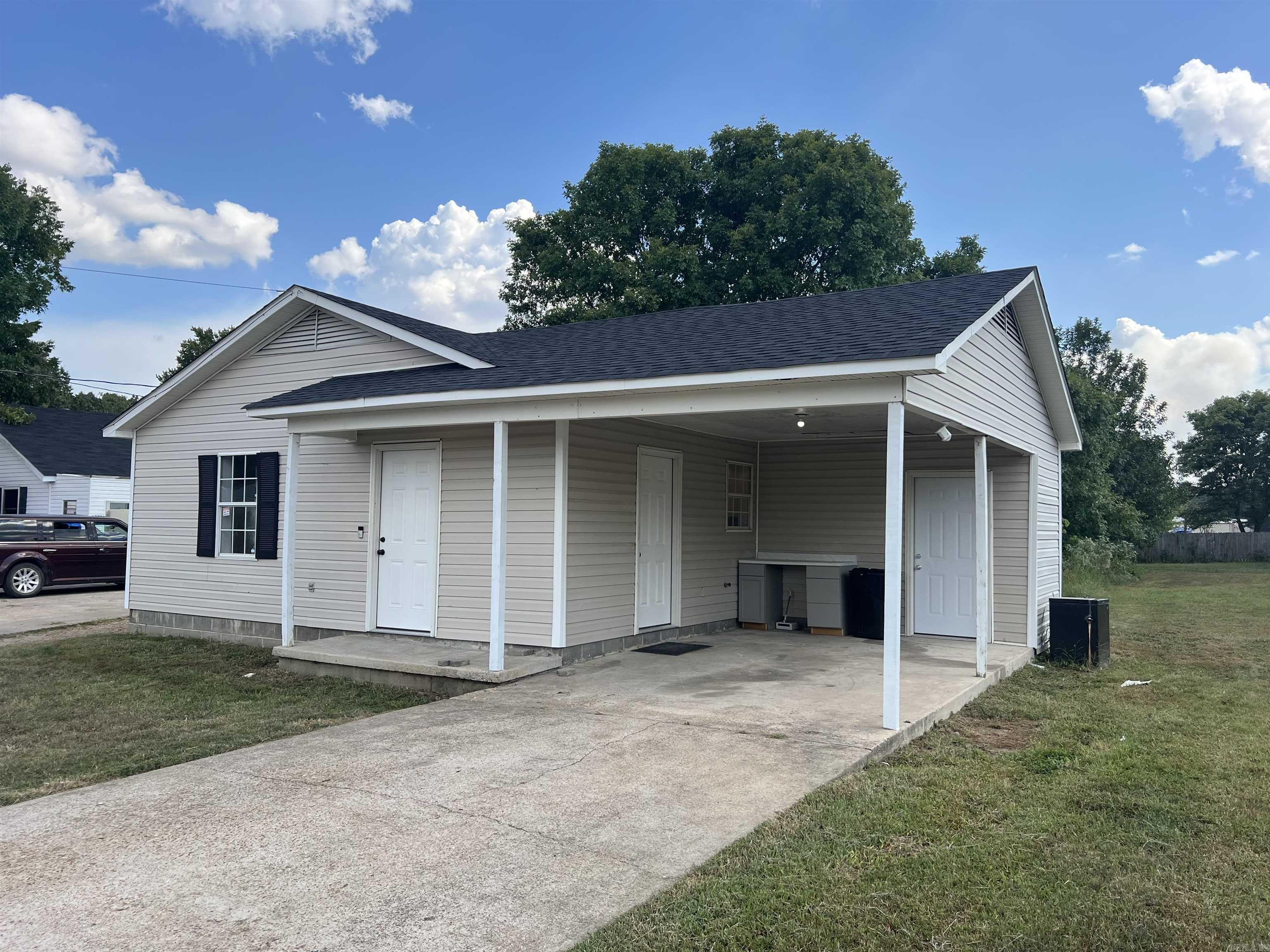 1802 E Lake St  Paragould, AR