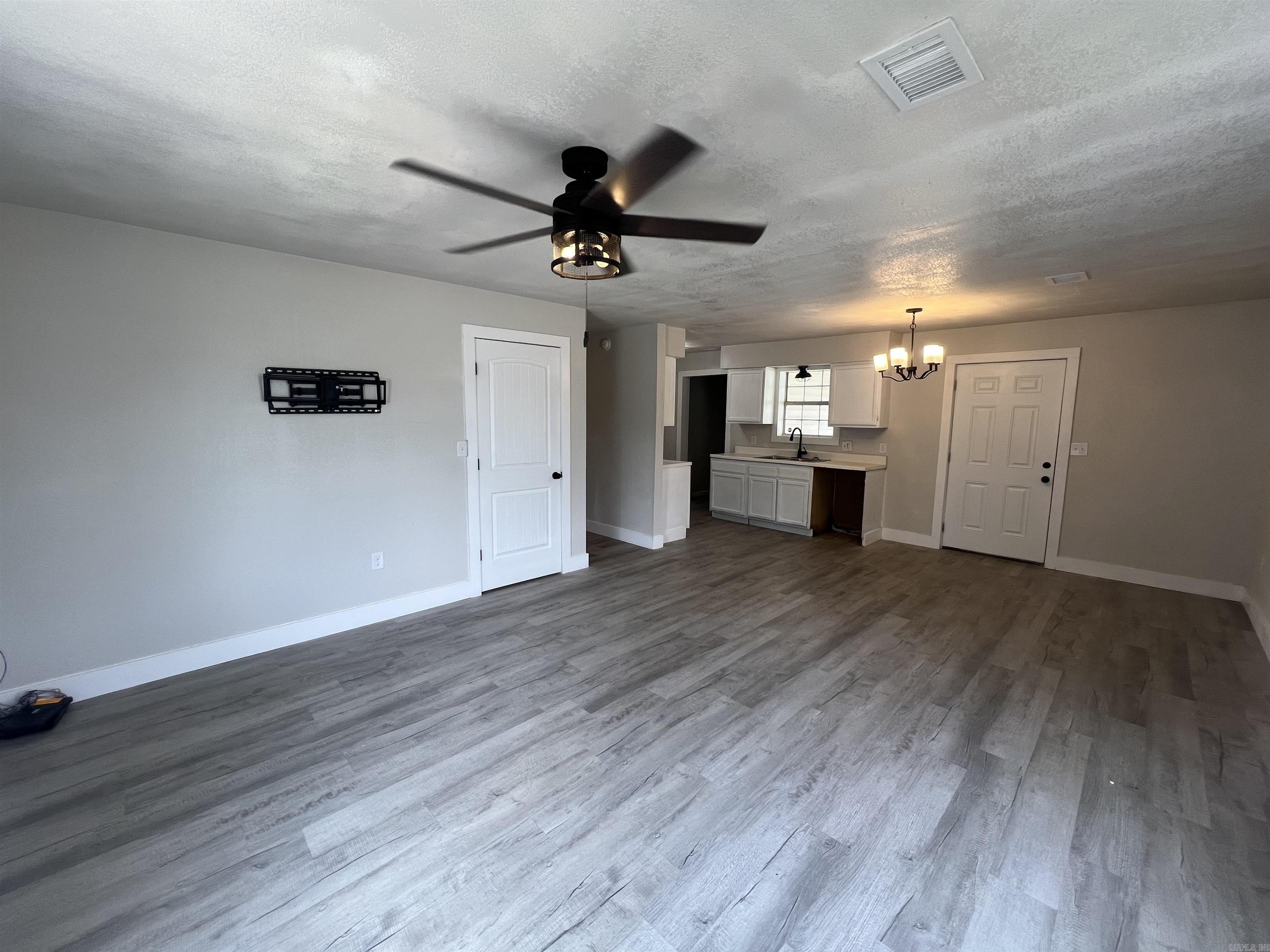 1802 E Lake St  Paragould, AR