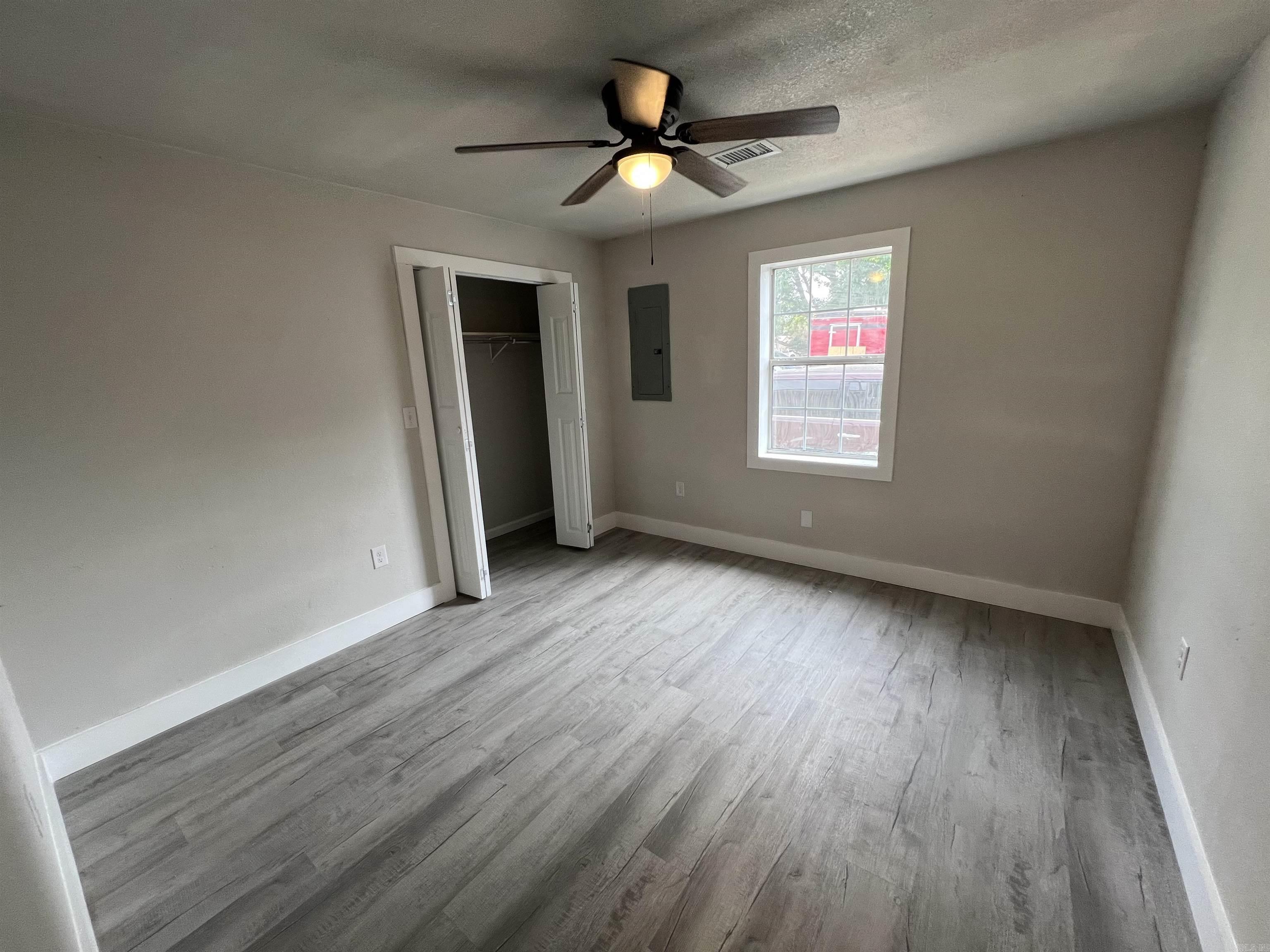 1802 E Lake St  Paragould, AR