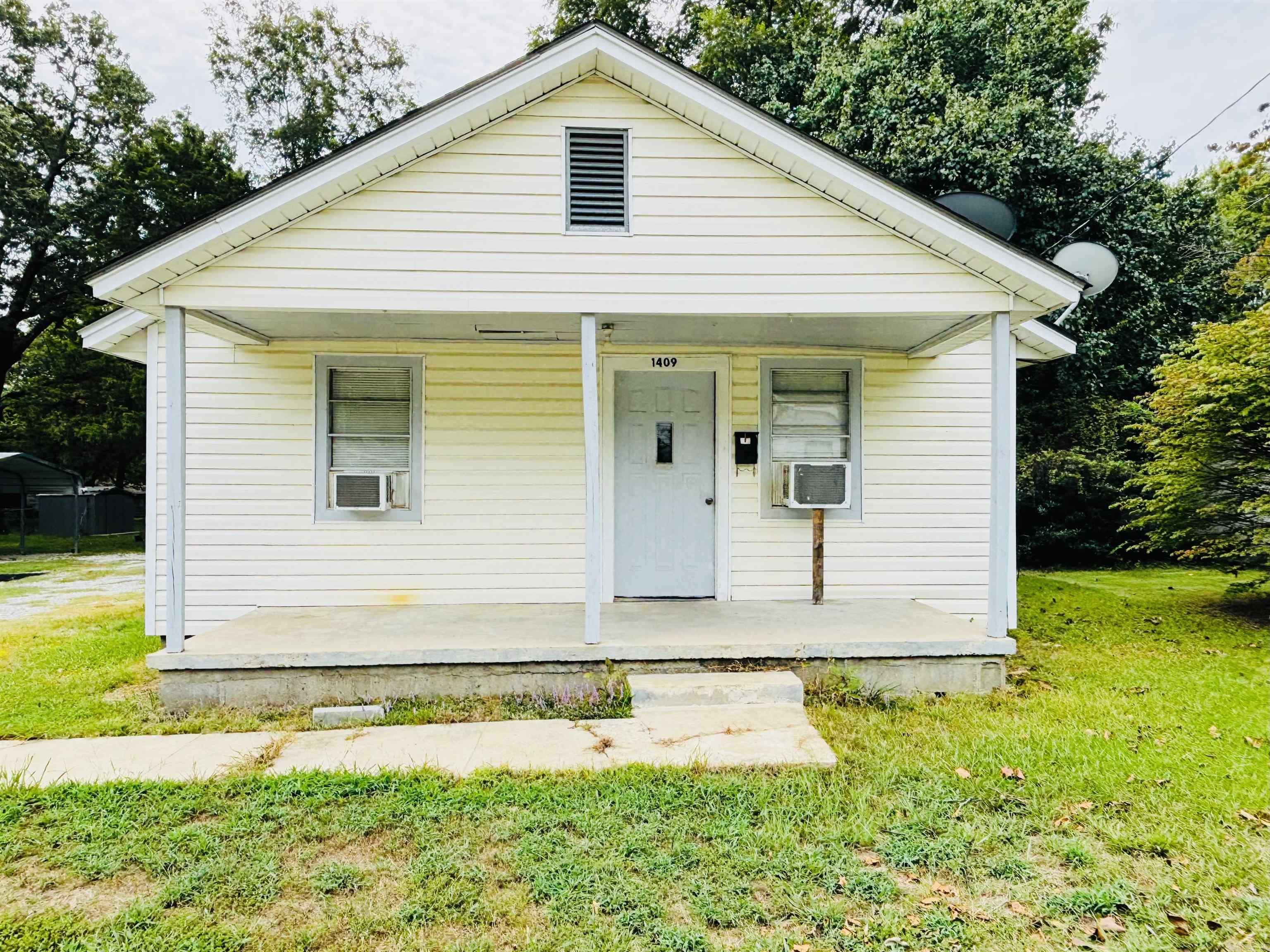 1409 E Moore  Searcy, AR