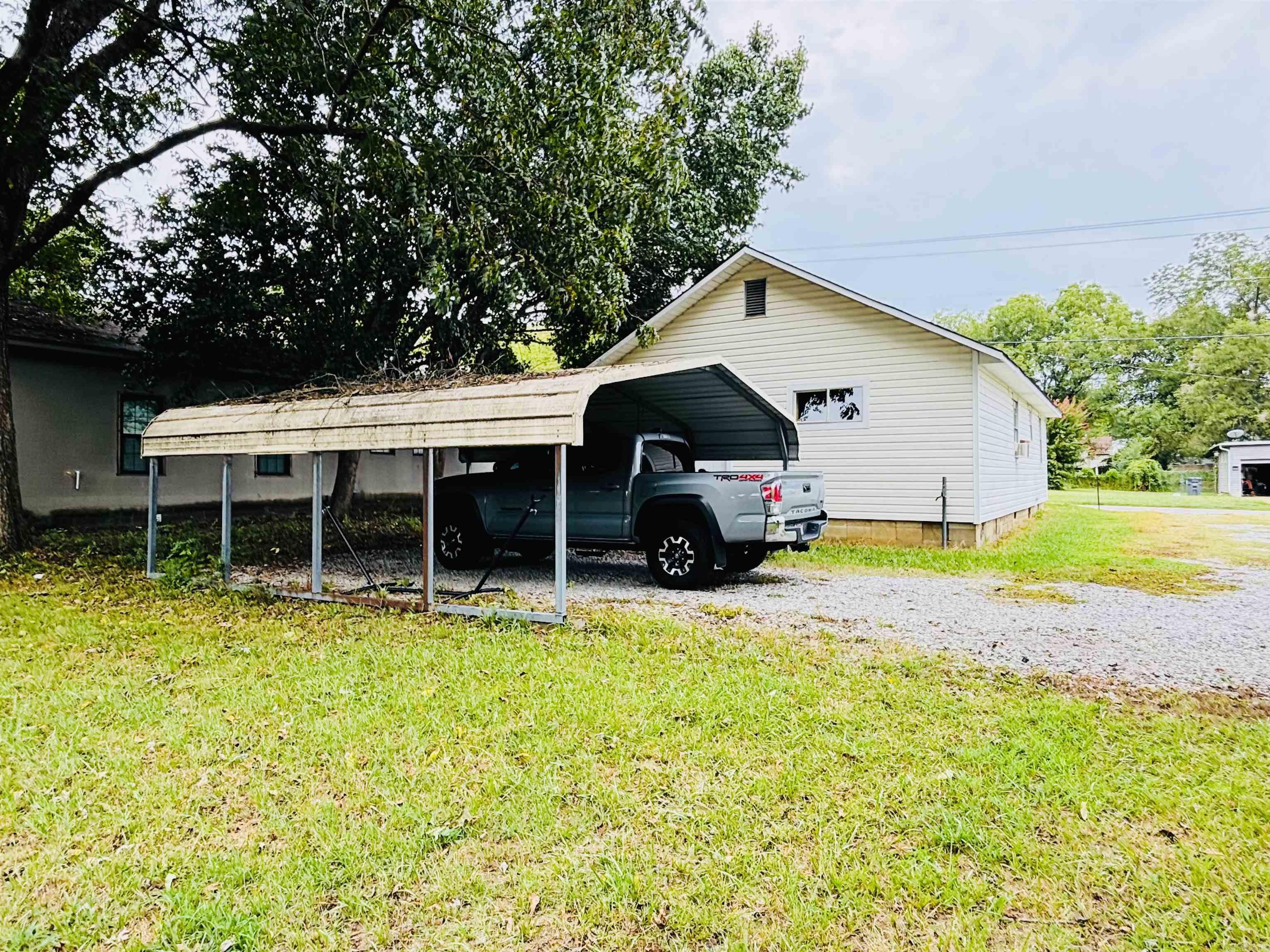 1409 E Moore  Searcy, AR