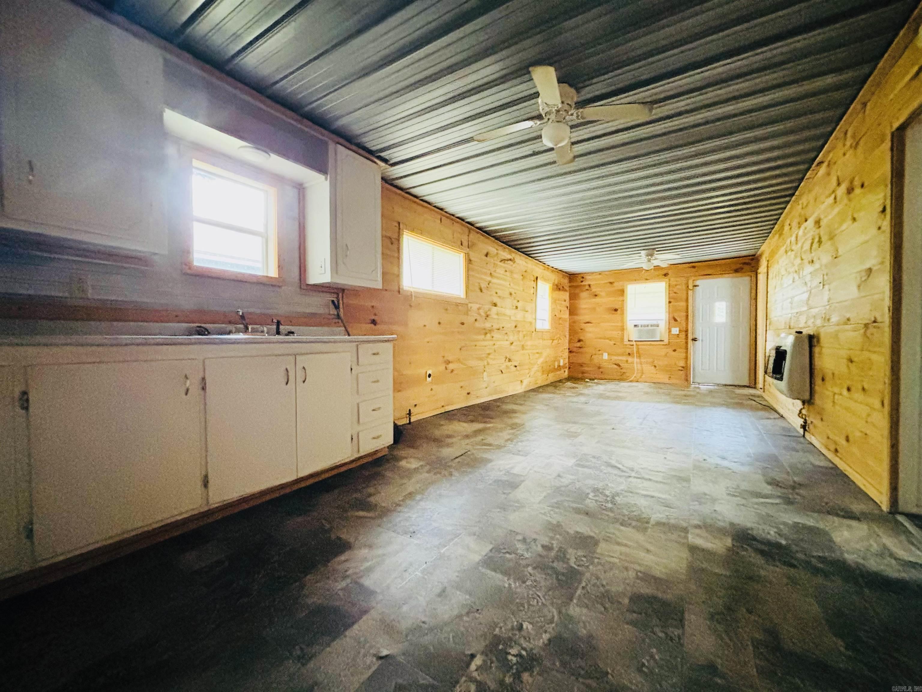 1409 E Moore  Searcy, AR