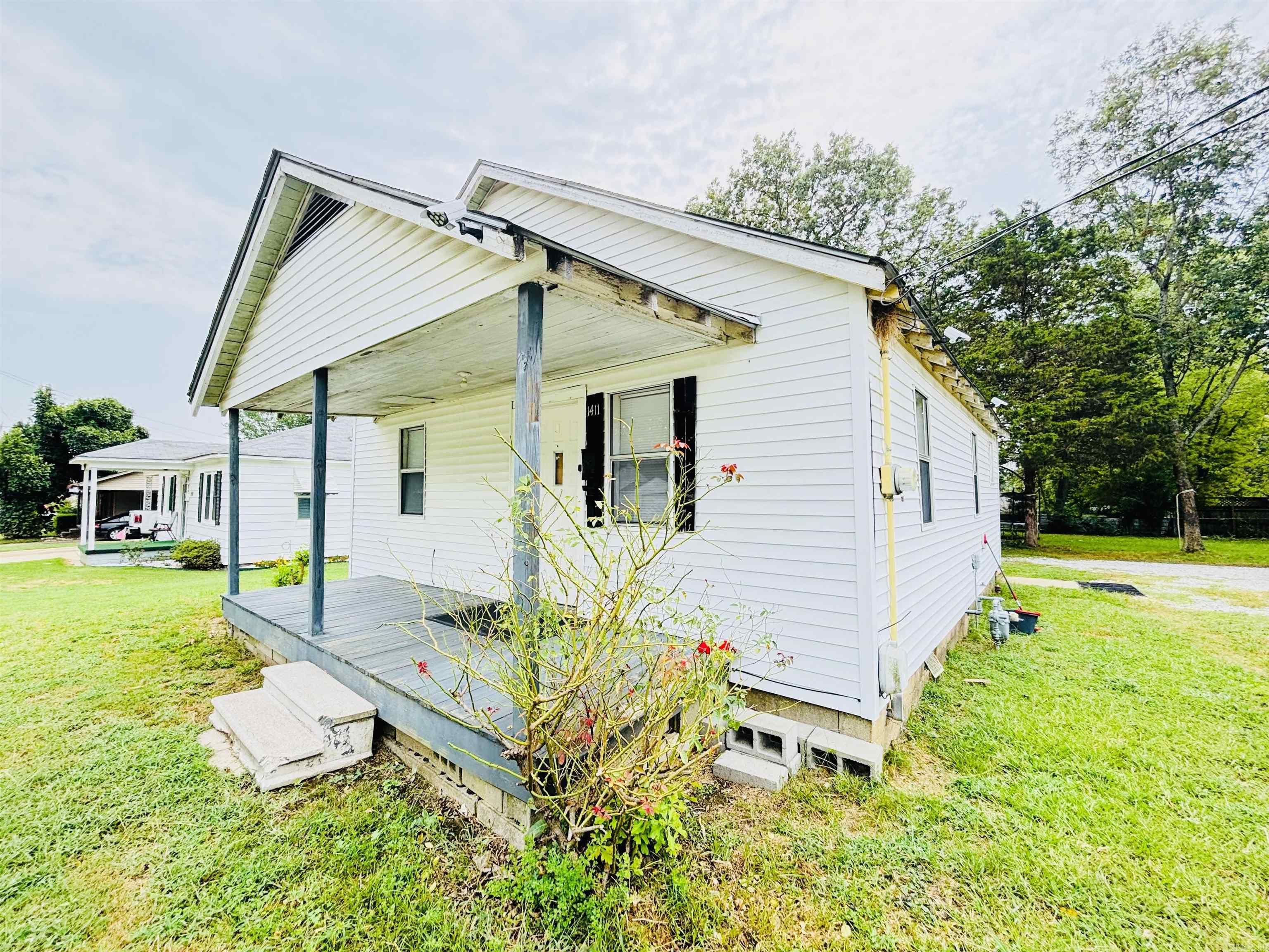 1411 E Moore  Searcy, AR