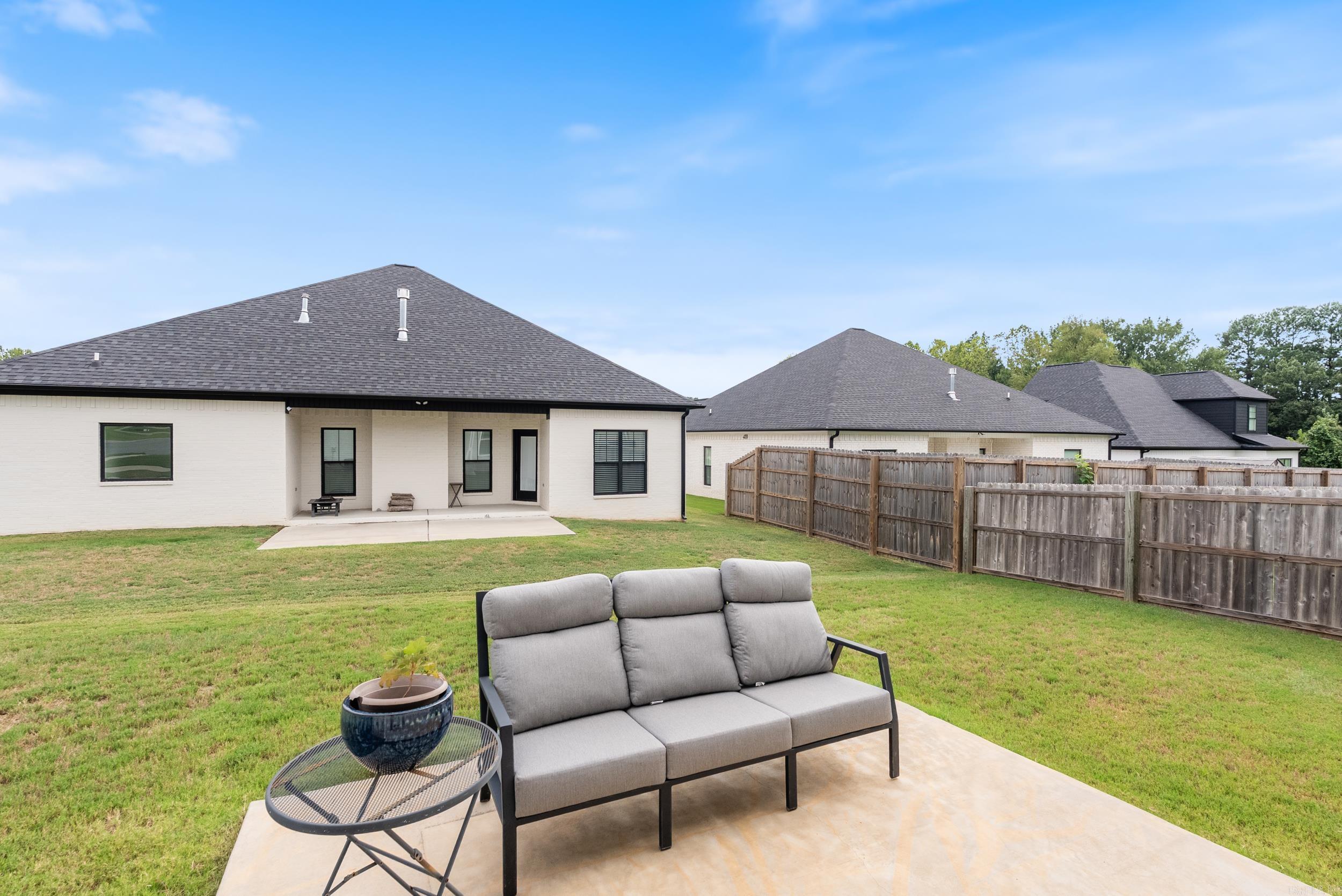 3825 Carolina Dr  Conway, AR