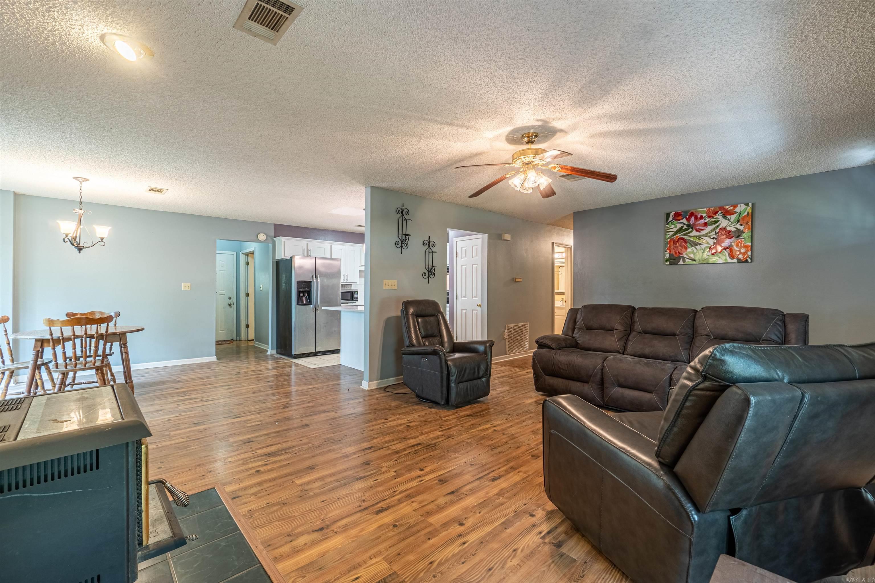 609 Red Oak Acres Dr  Redfield, AR