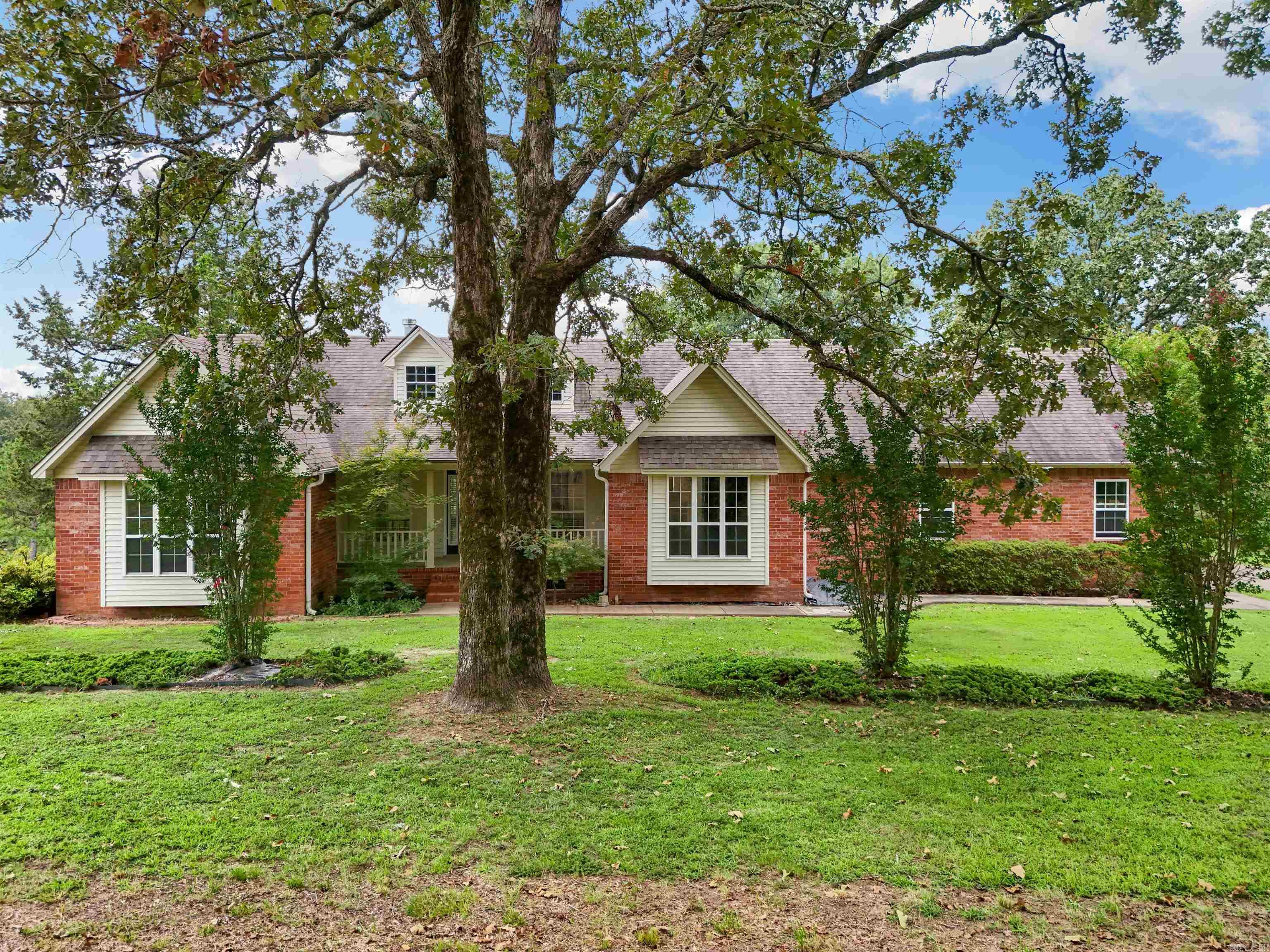 171 Sylvia Finch  Romance, AR