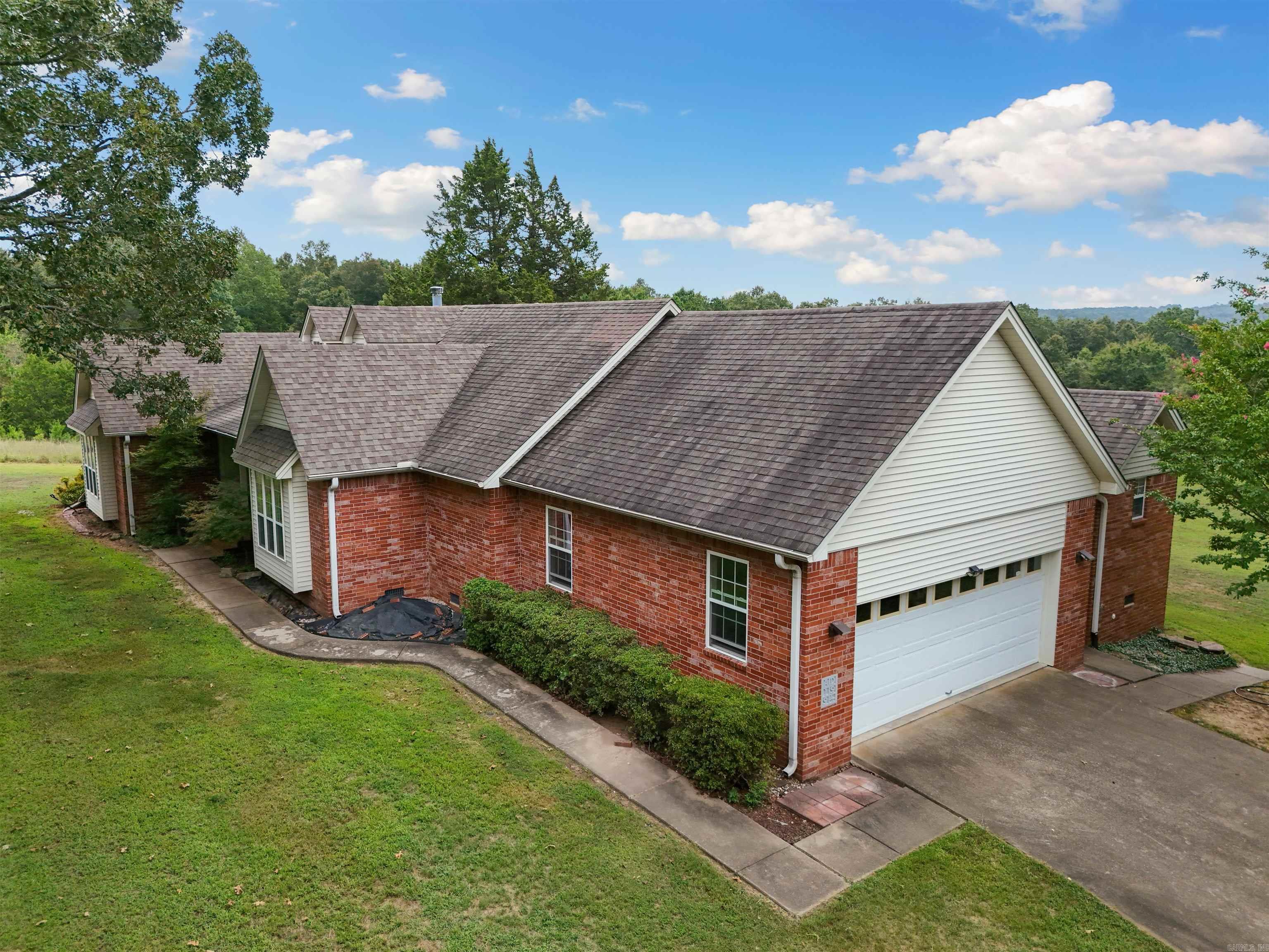 171 Sylvia Finch  Romance, AR