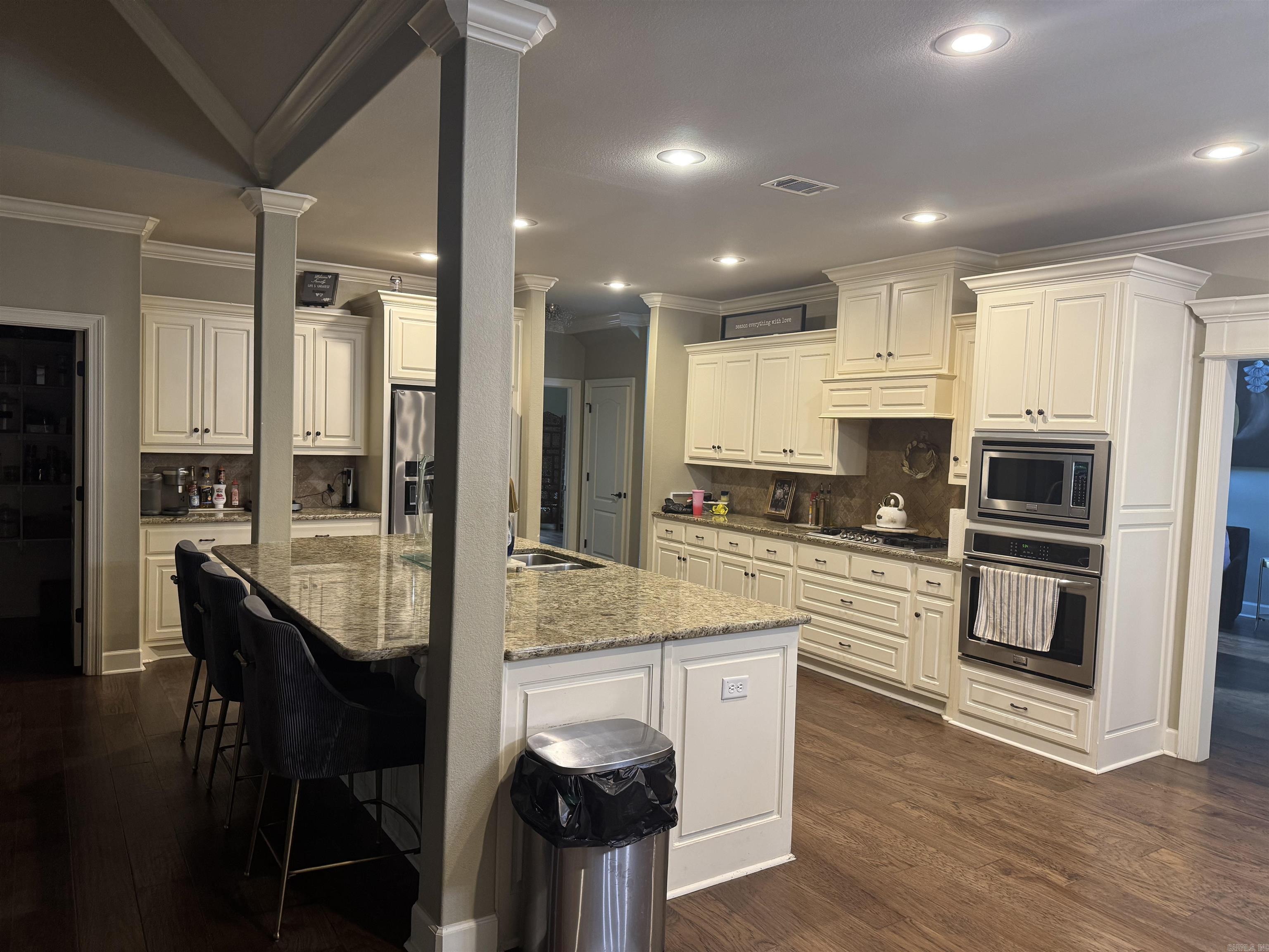 116 CARRIAGE COURT  White Hall, AR