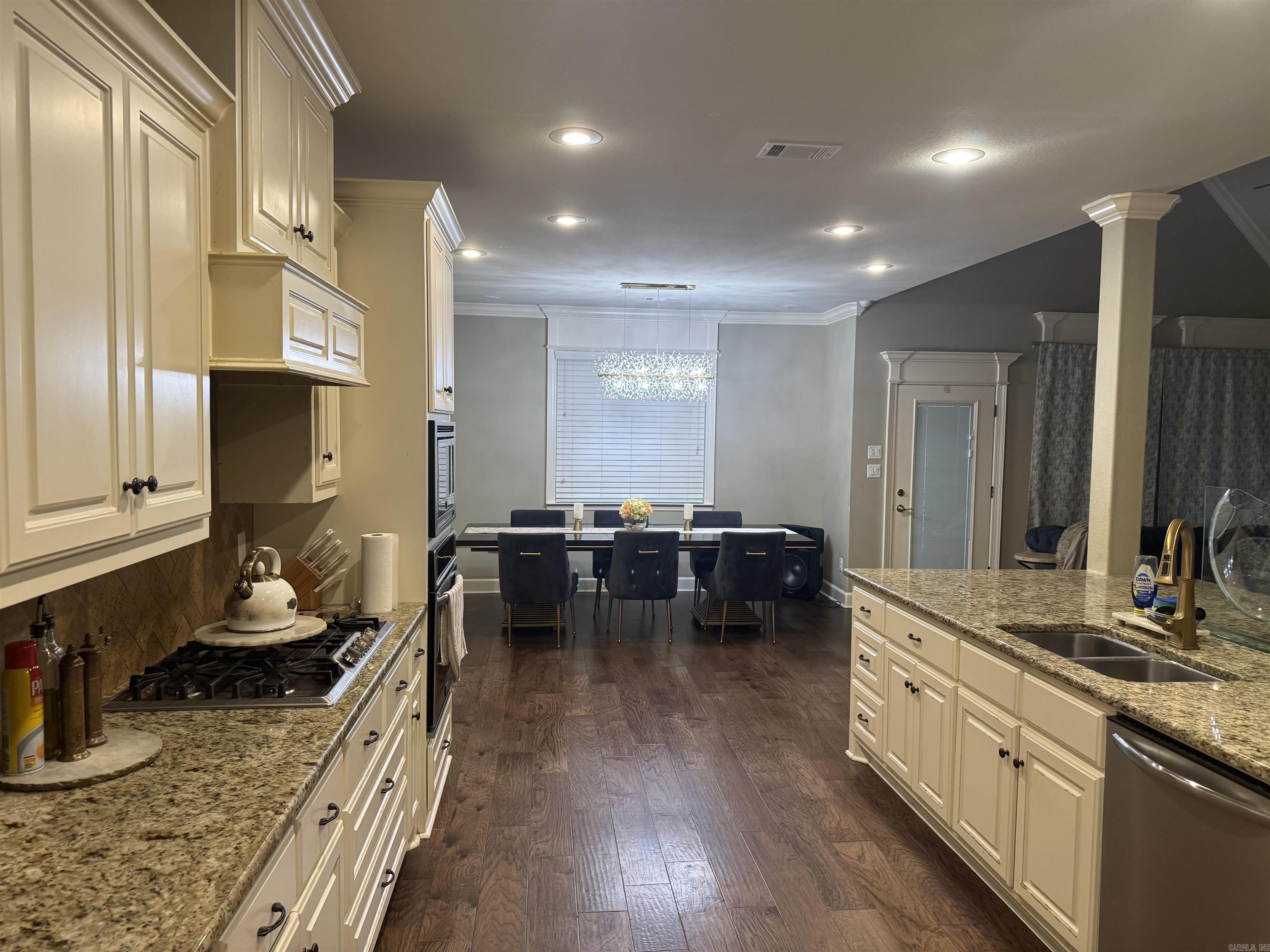 116 CARRIAGE COURT  White Hall, AR