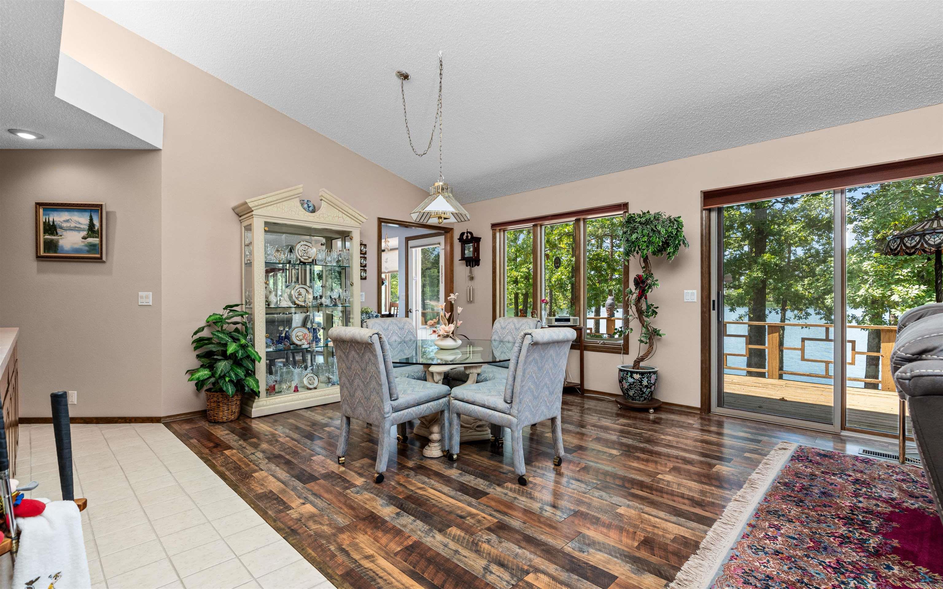 10 Delavega  Hot Springs Village, AR