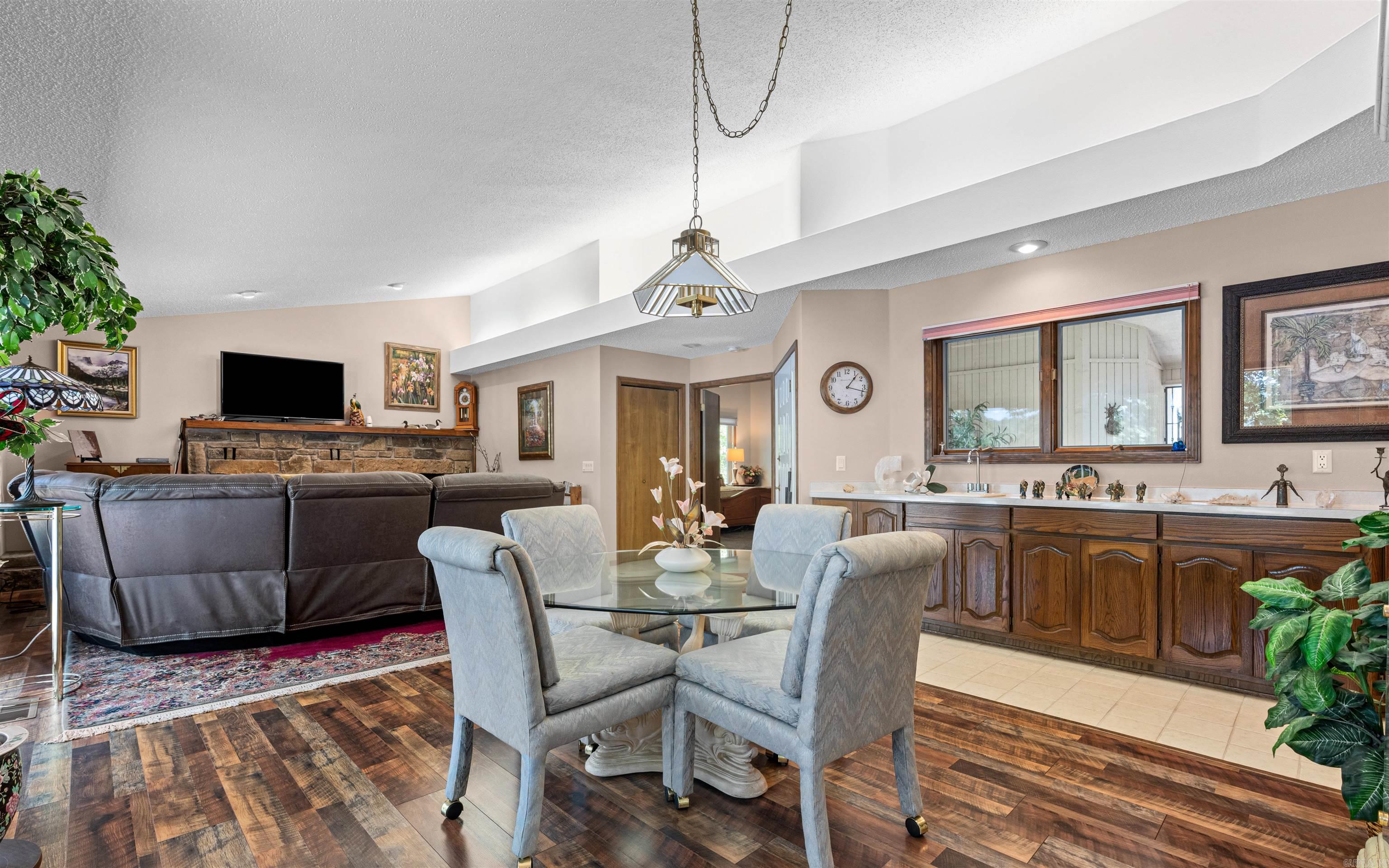 10 Delavega  Hot Springs Village, AR