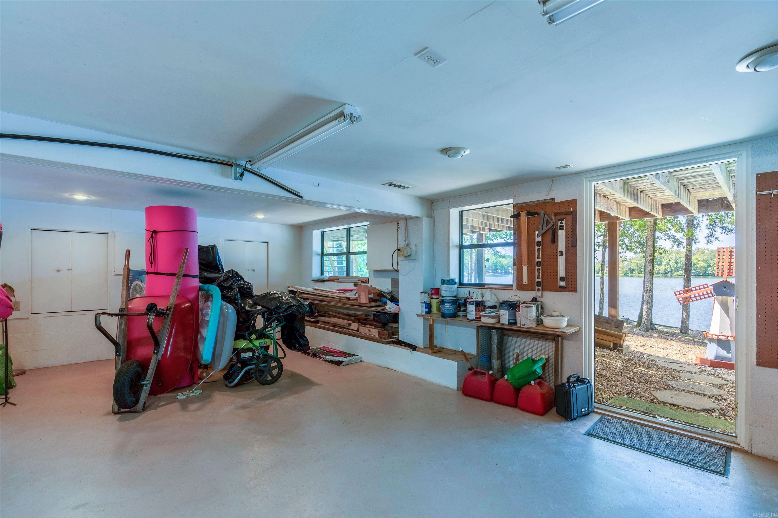 10 Delavega  Hot Springs Village, AR