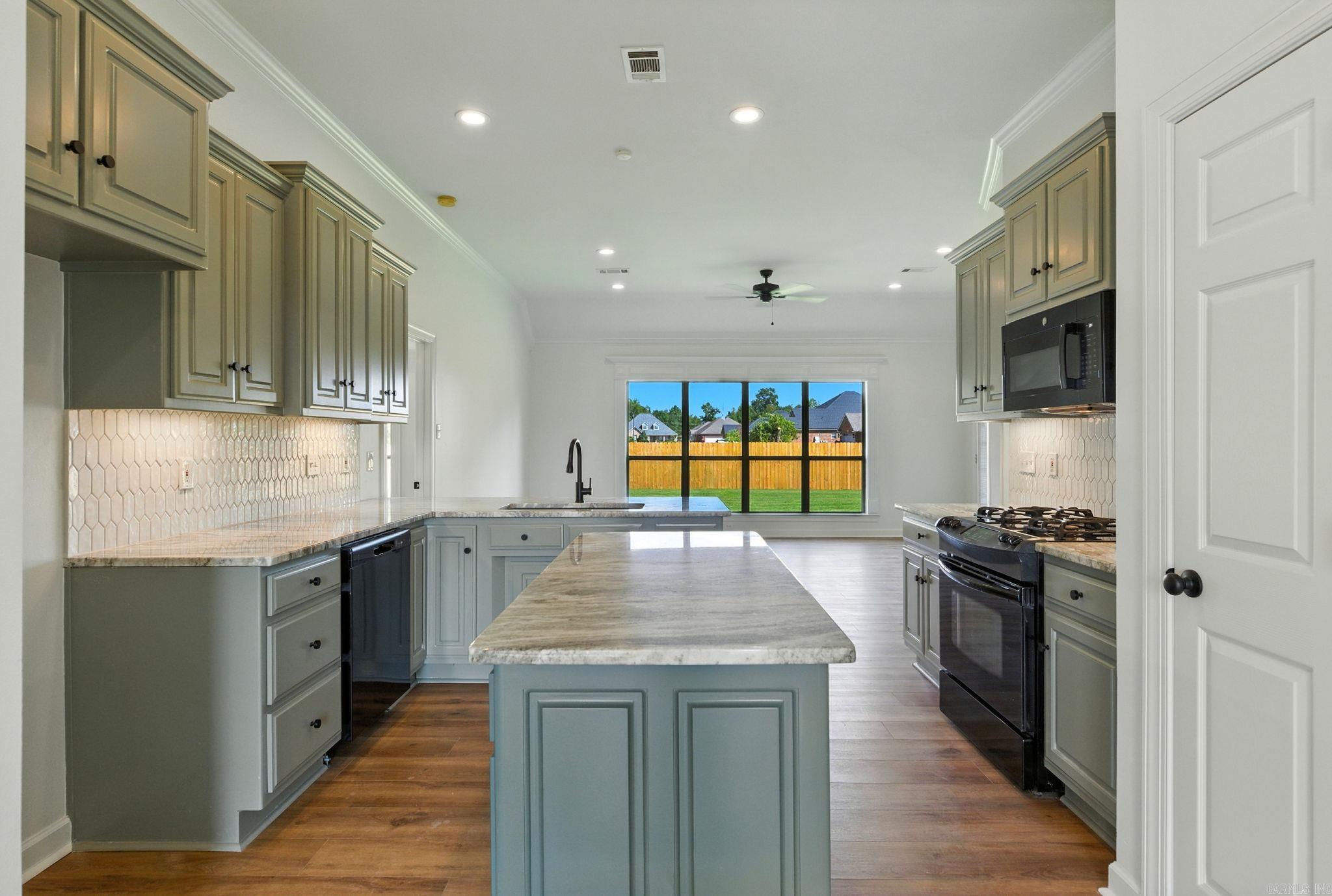 305 Maranes  Maumelle, AR