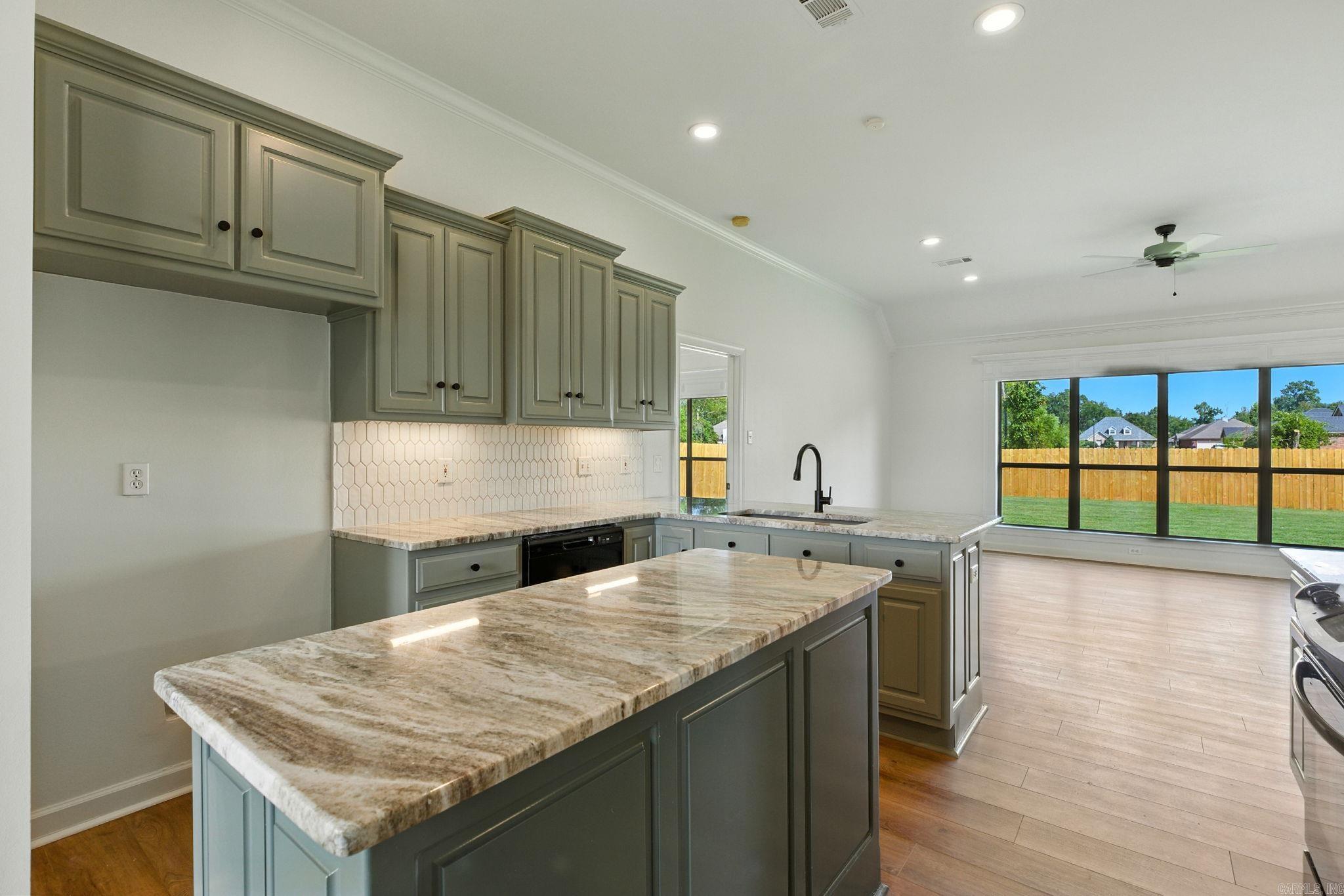 305 Maranes  Maumelle, AR
