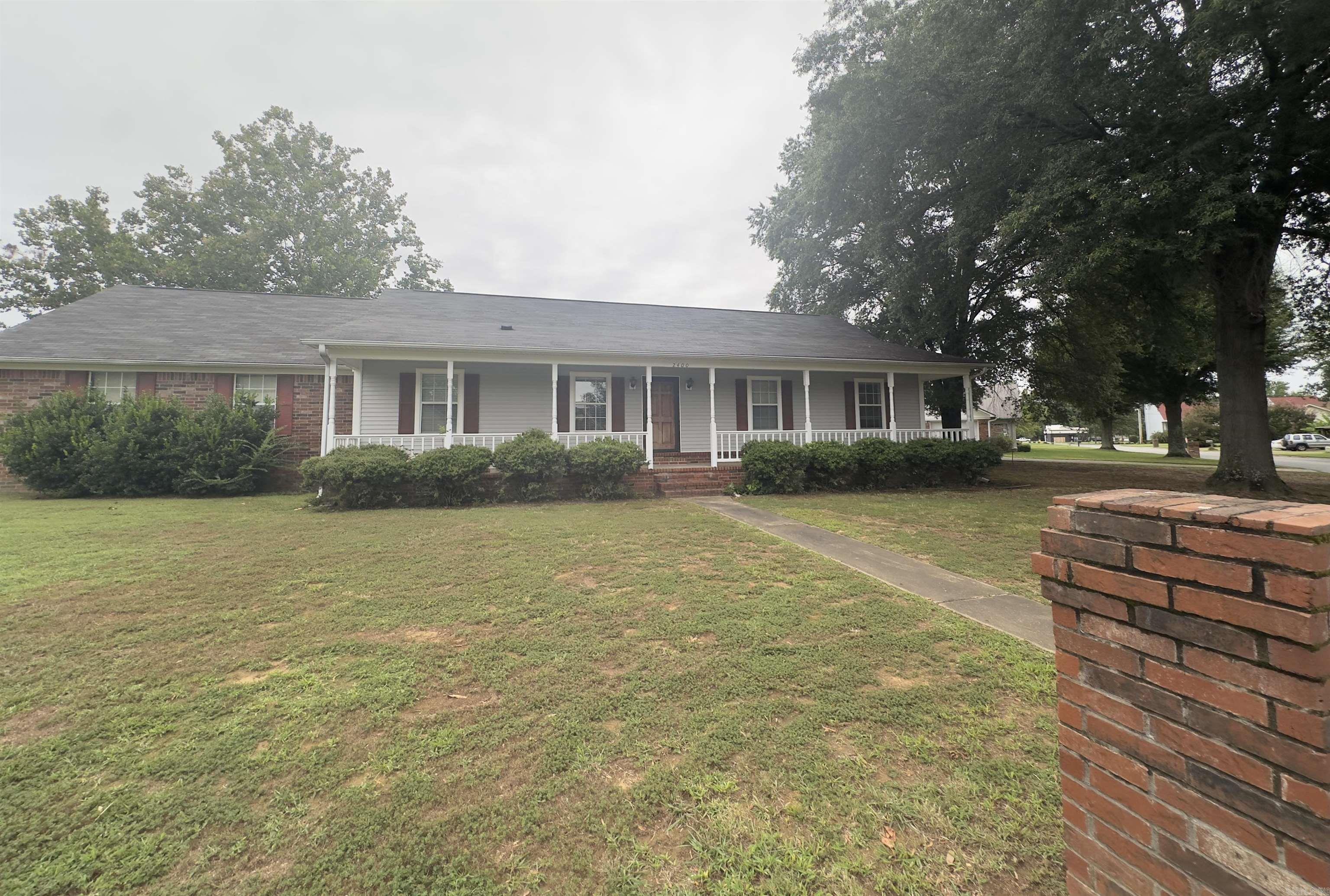 2400 Charlestowne Dr.  Searcy, AR