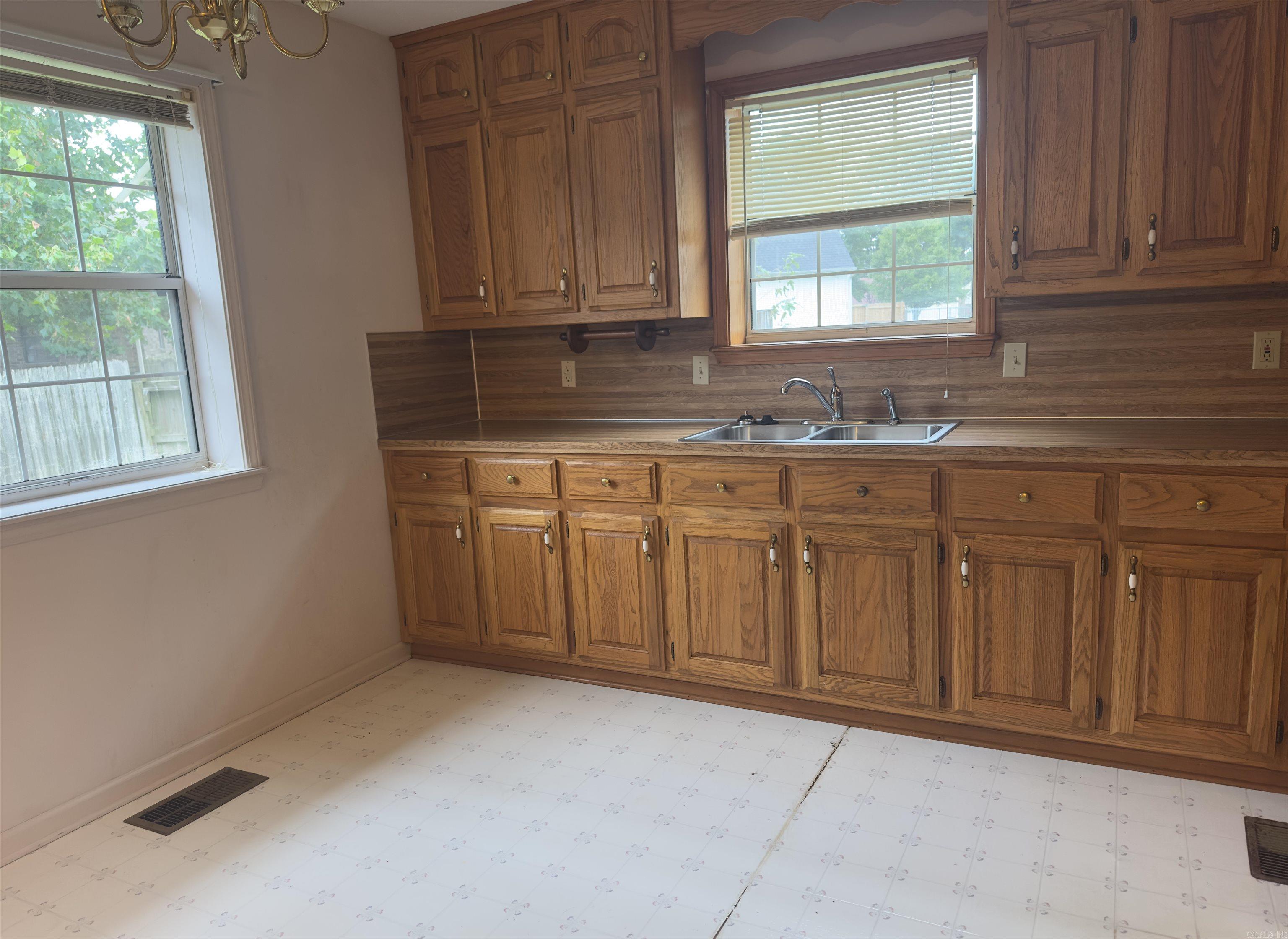 2400 Charlestowne Dr.  Searcy, AR