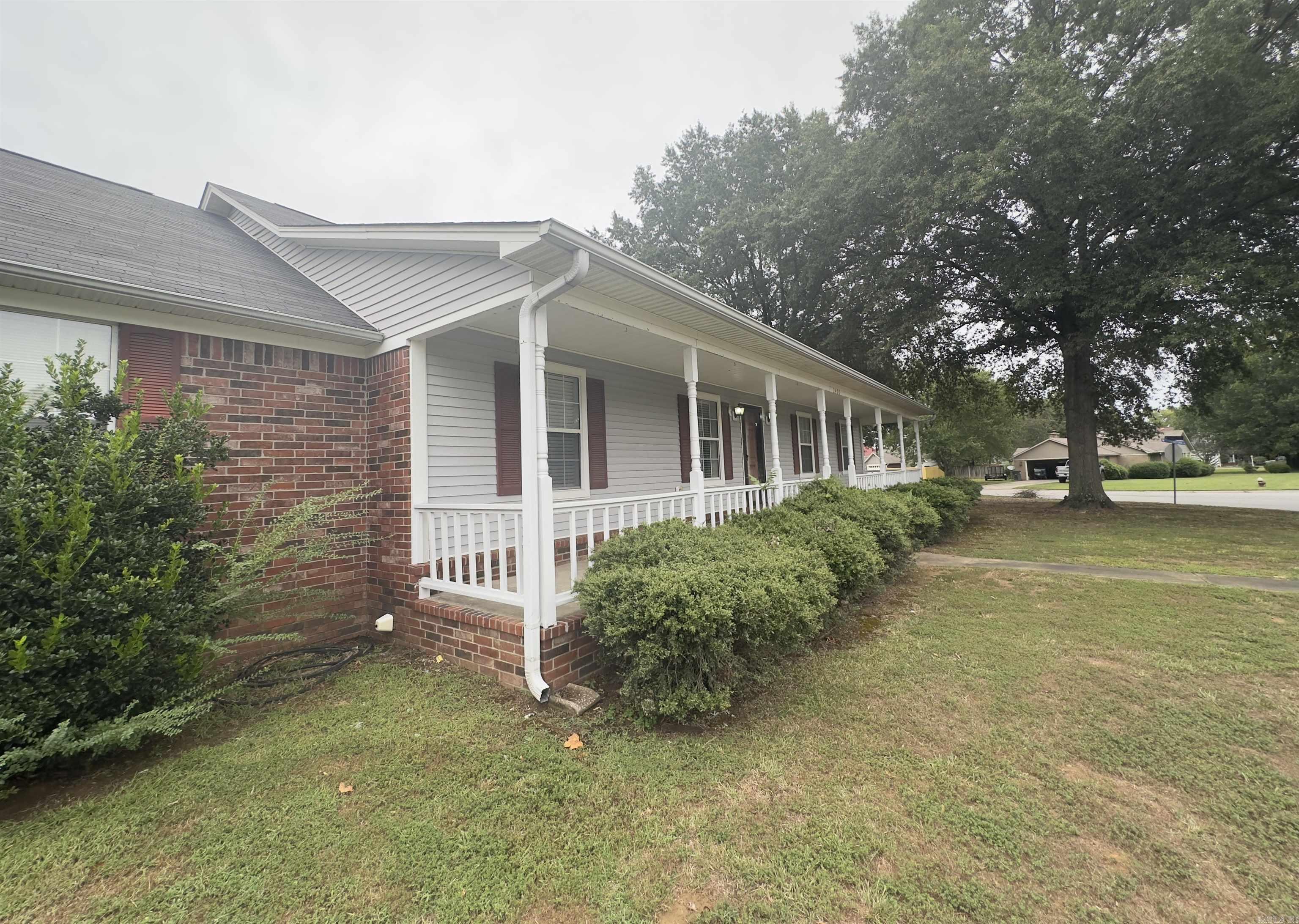 2400 Charlestowne Dr.  Searcy, AR