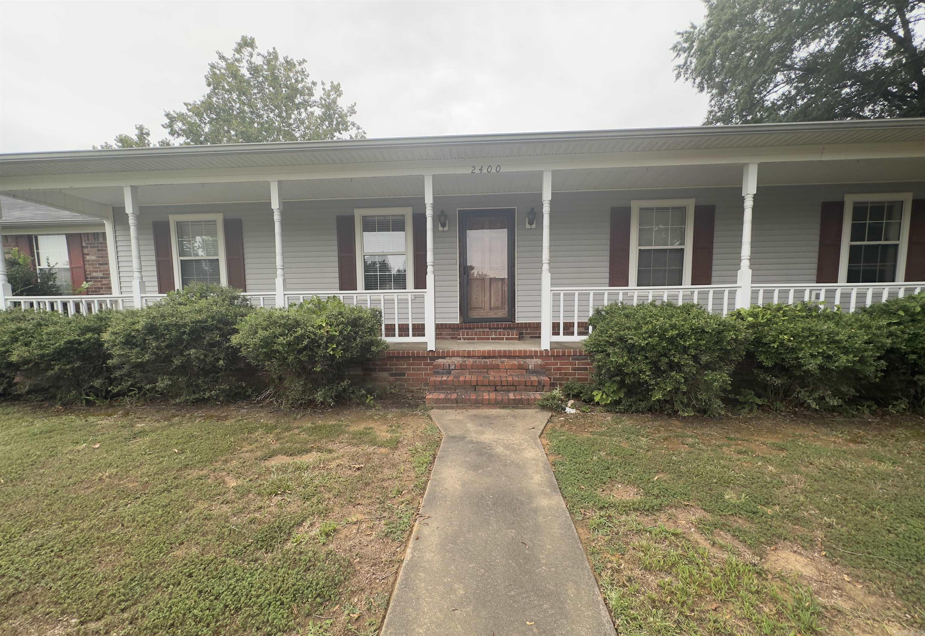 2400 Charlestowne Dr.  Searcy, AR