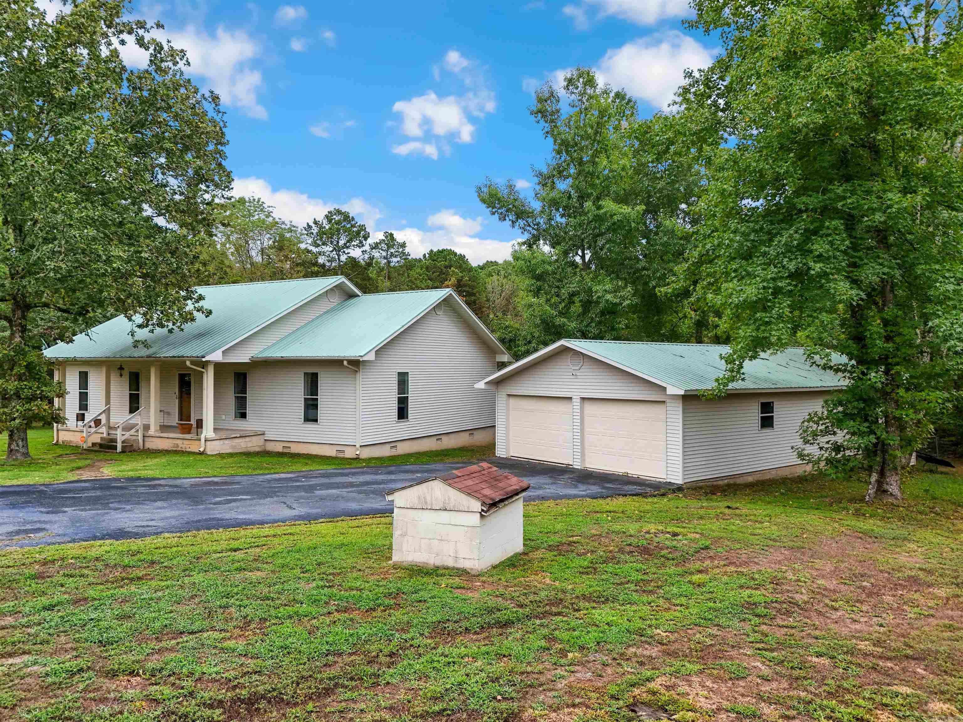 74 Moonlight  Quitman, AR