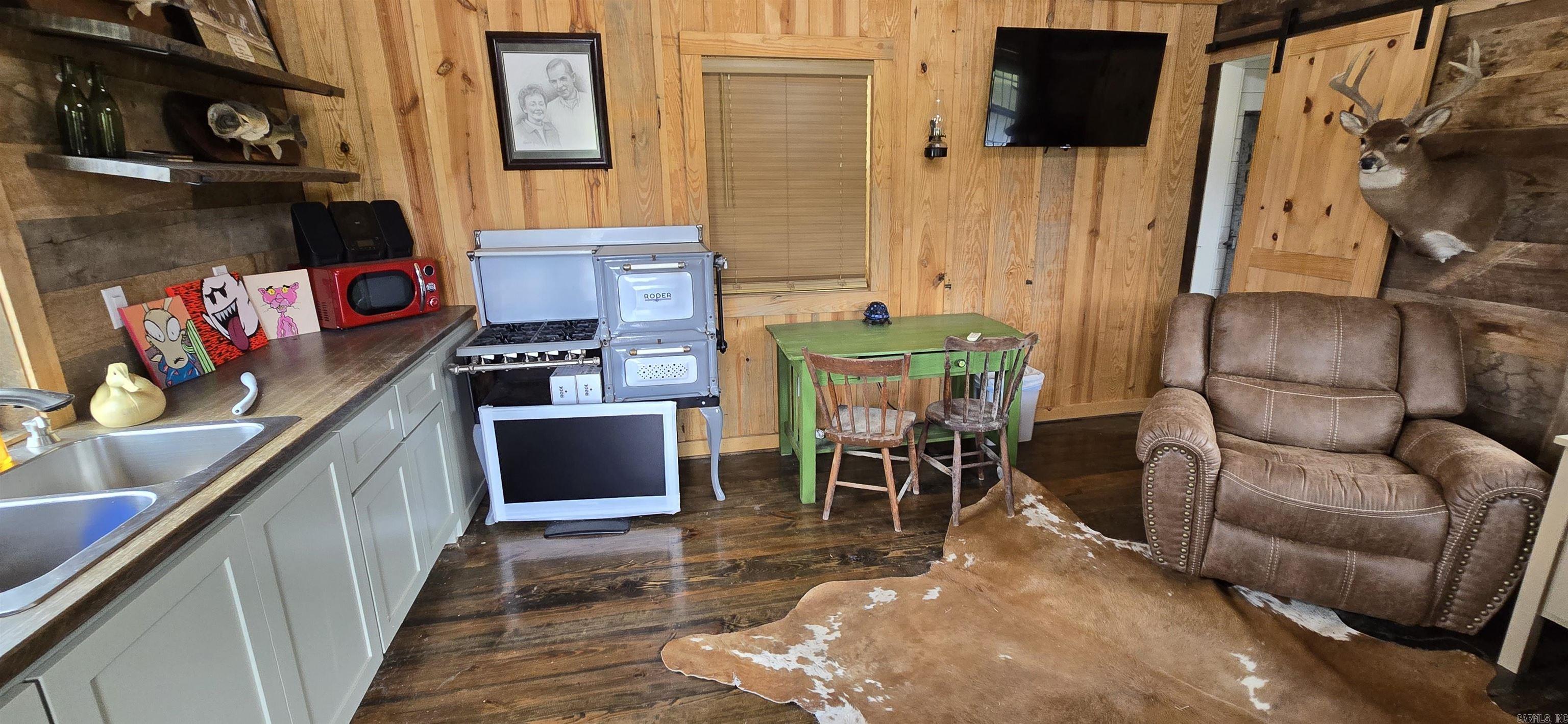 5724 Hwy 294  Jacksonville, AR
