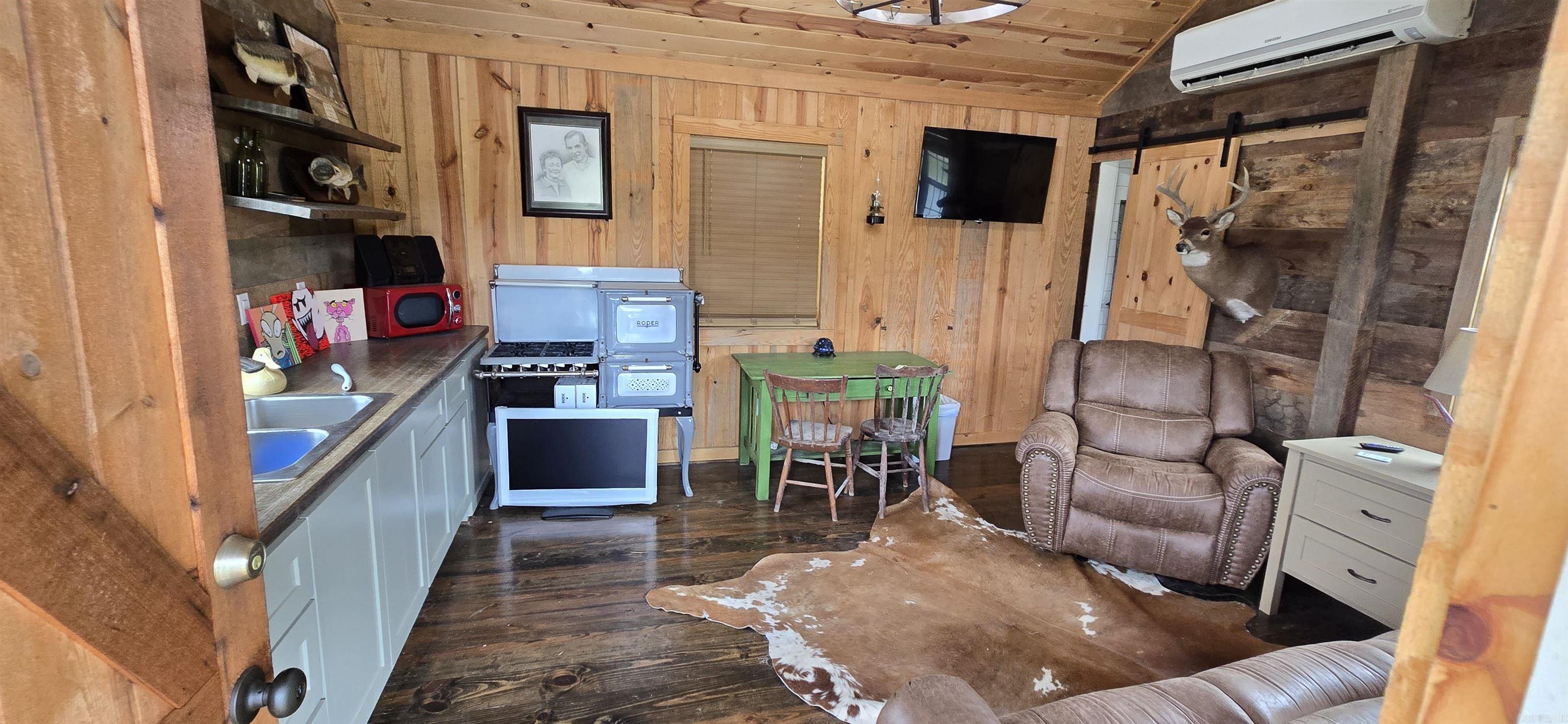 5724 Hwy 294  Jacksonville, AR