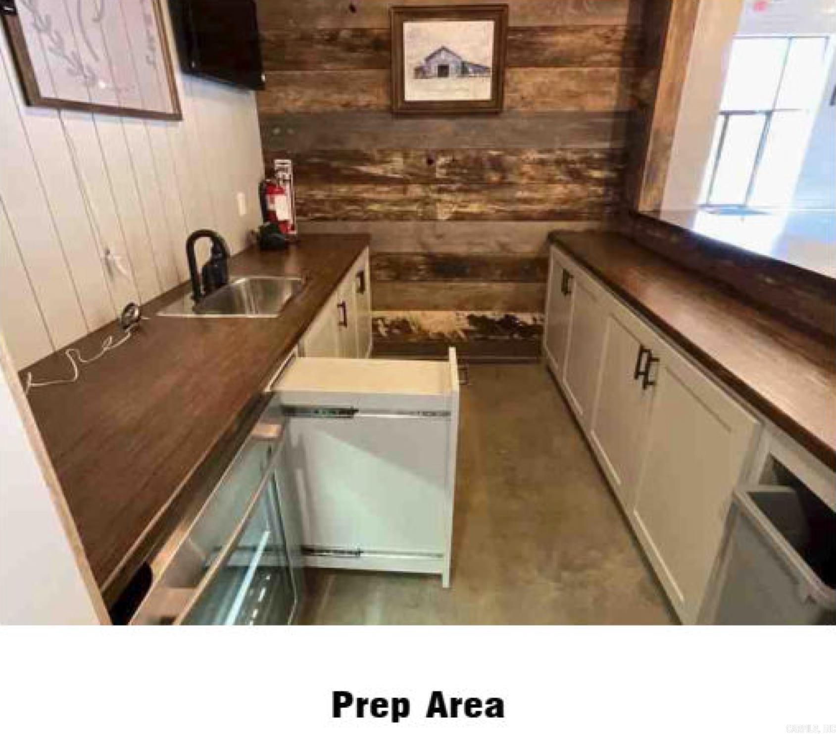 5724 Hwy 294  Jacksonville, AR