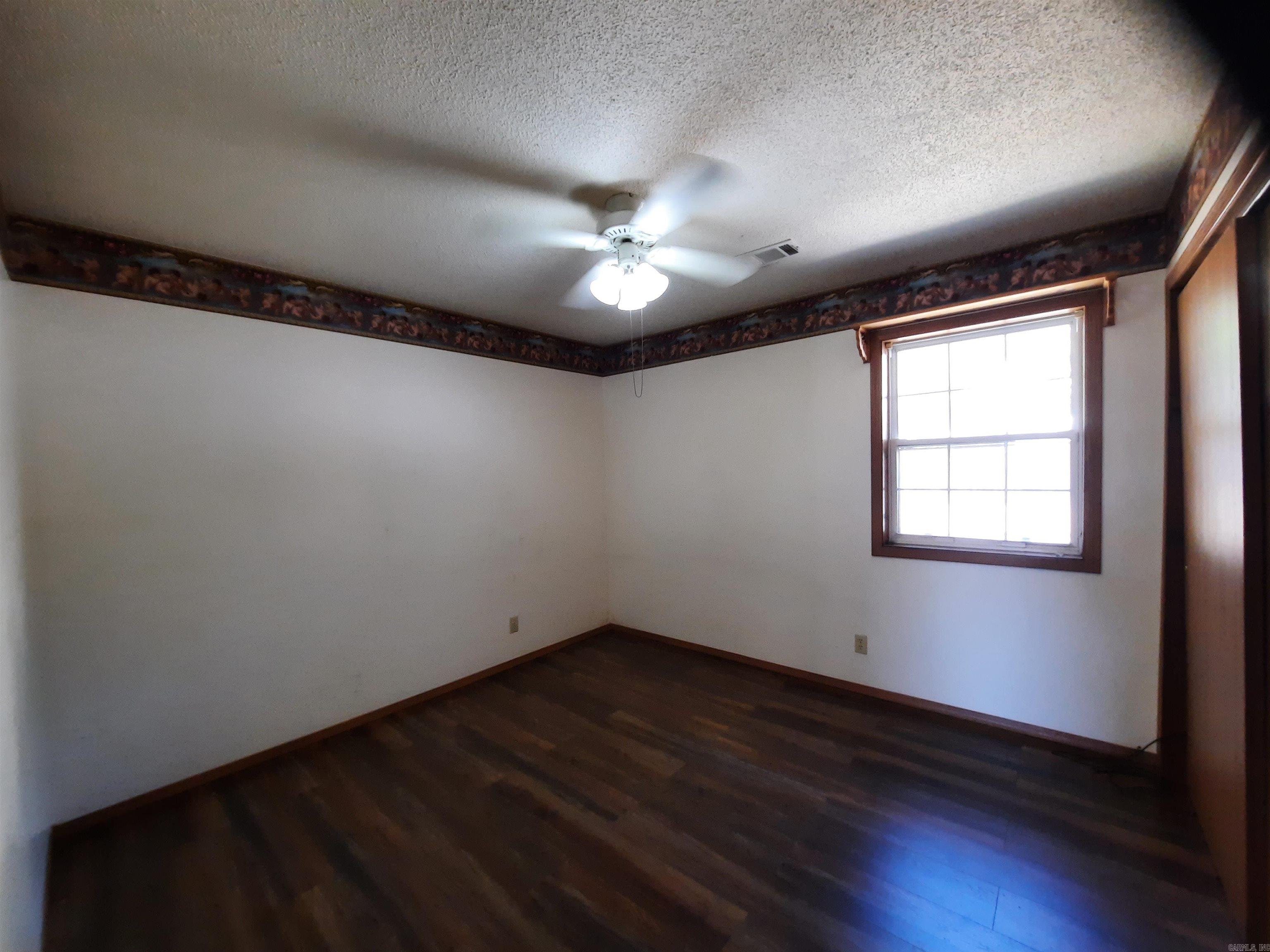 701 Clarence  Mountain View, AR
