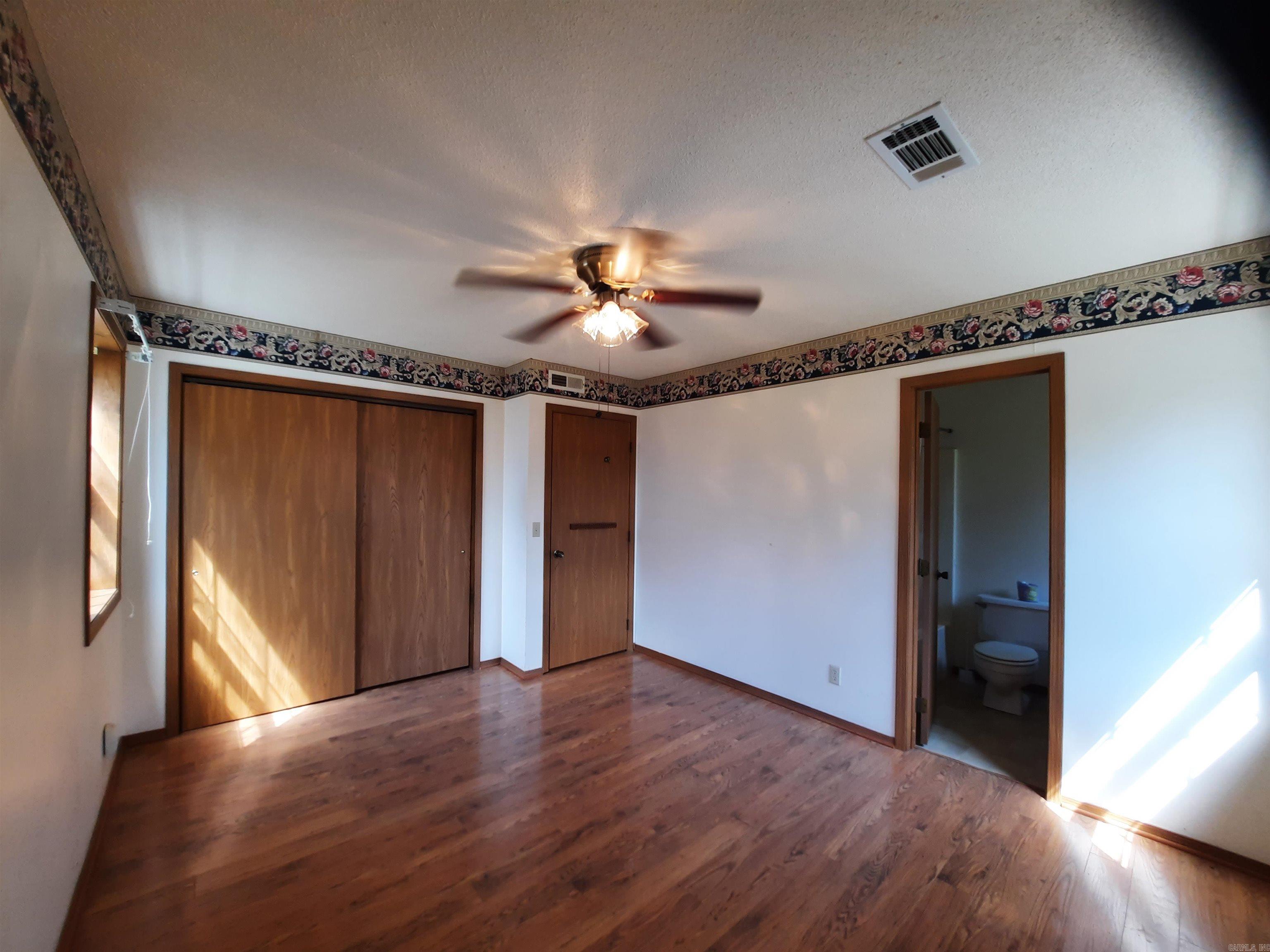 701 Clarence  Mountain View, AR