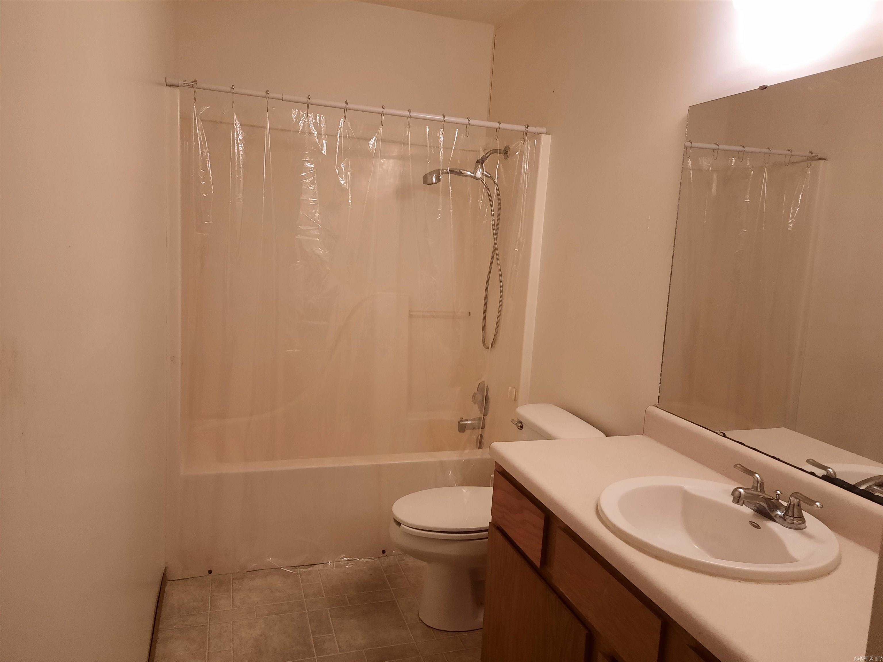 701 Clarence  Mountain View, AR