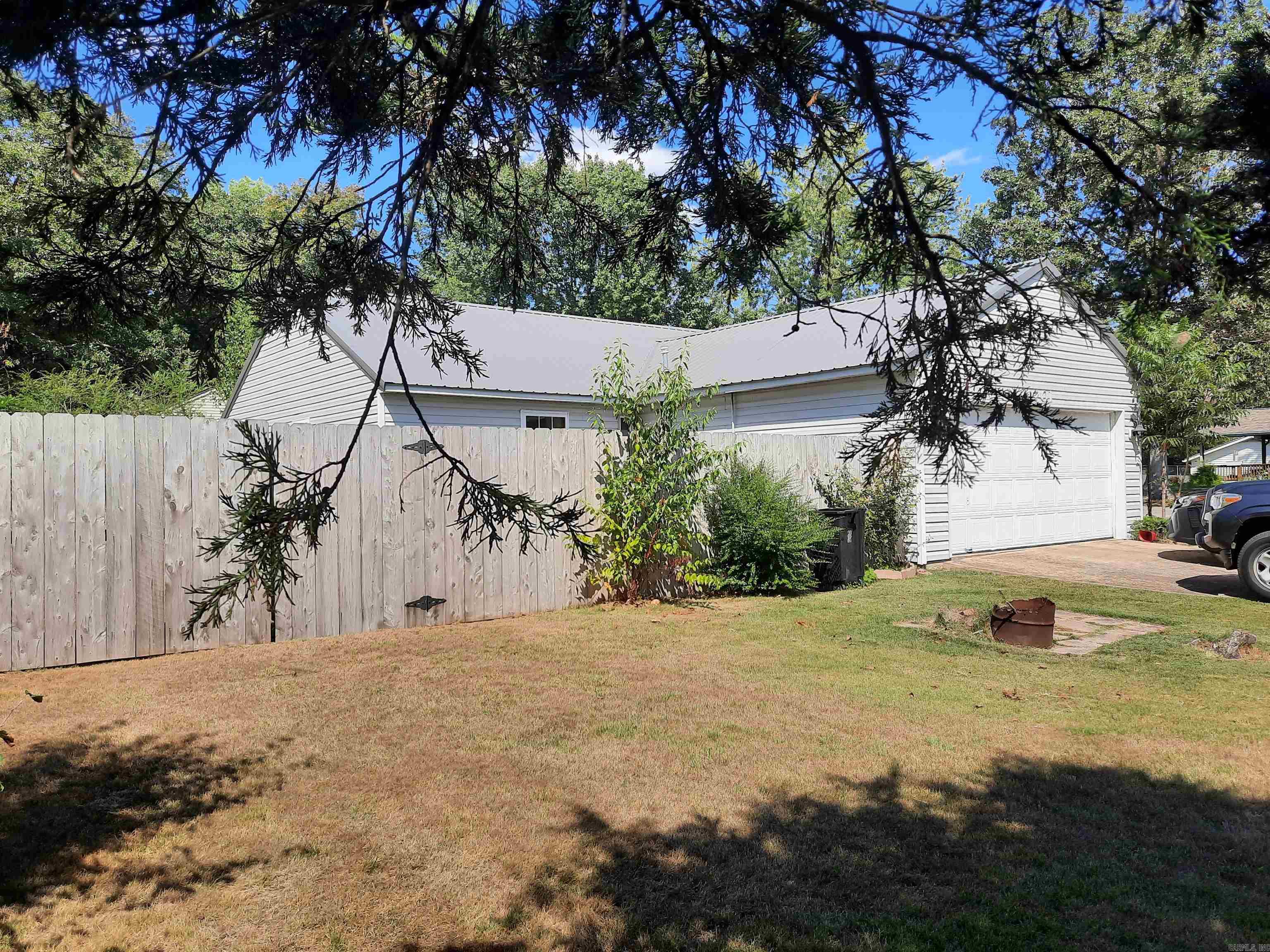 701 Clarence  Mountain View, AR