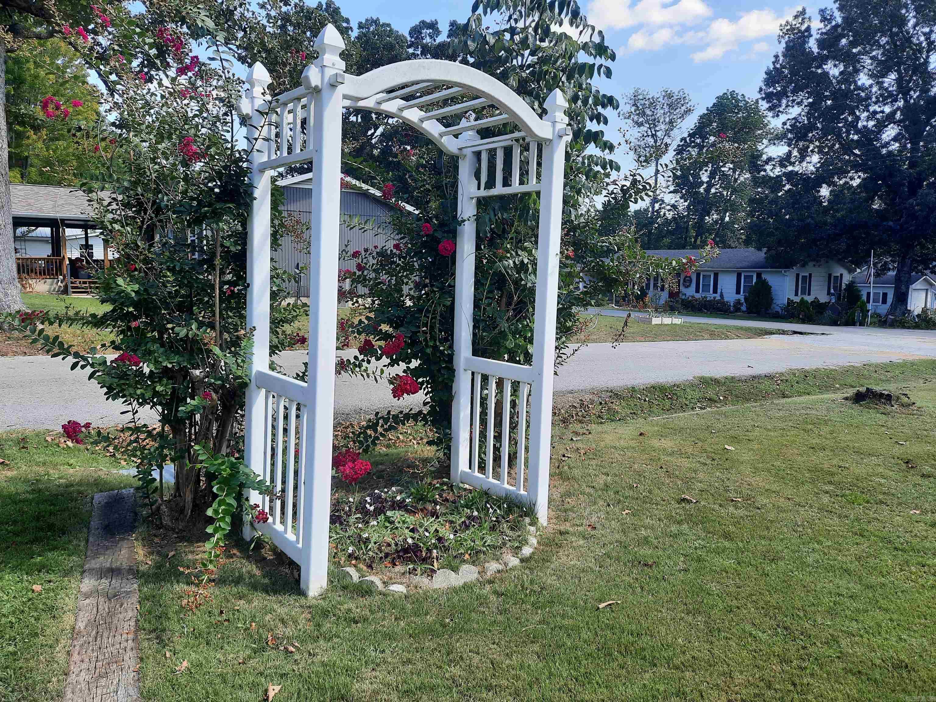 701 Clarence  Mountain View, AR