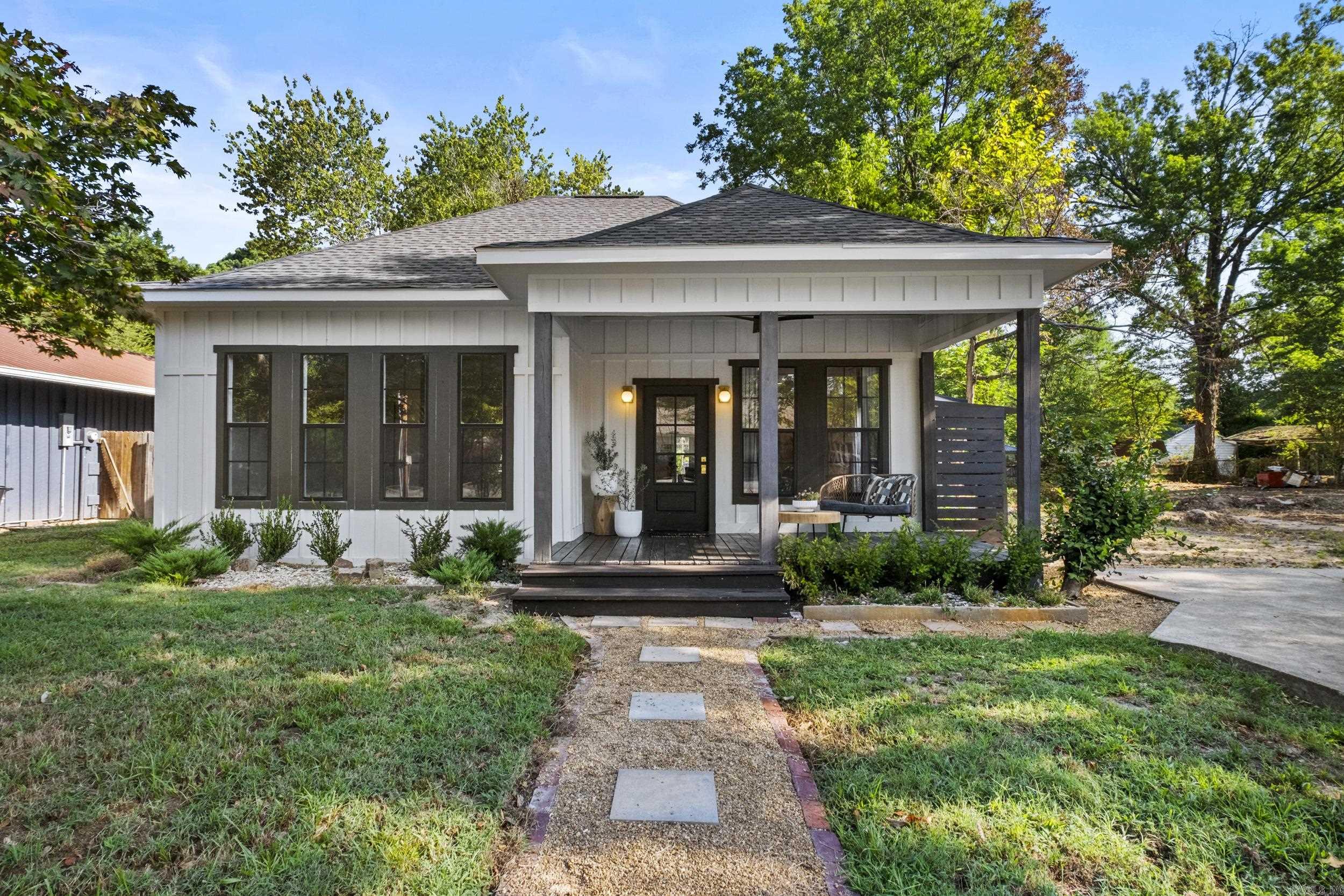 300 W High St  Sheridan, AR