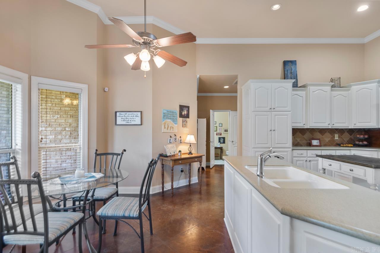 54 Oakbrooke  Sherwood, AR