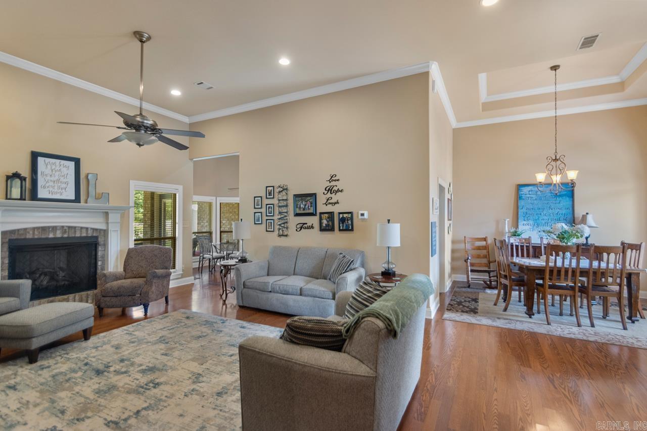 54 Oakbrooke  Sherwood, AR