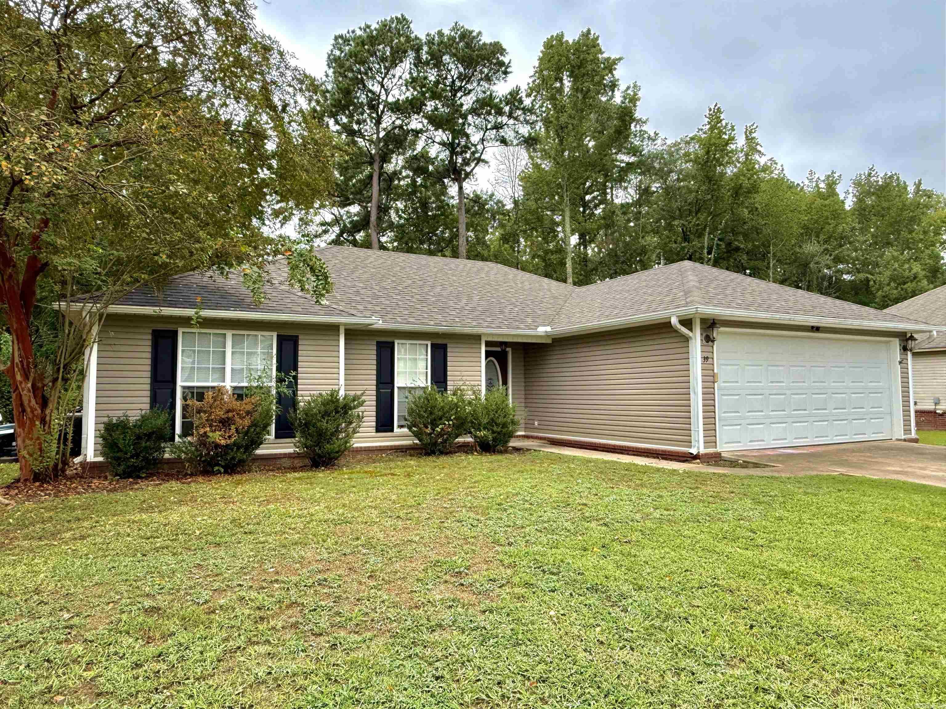 39 Valley CT  Sheridan, AR