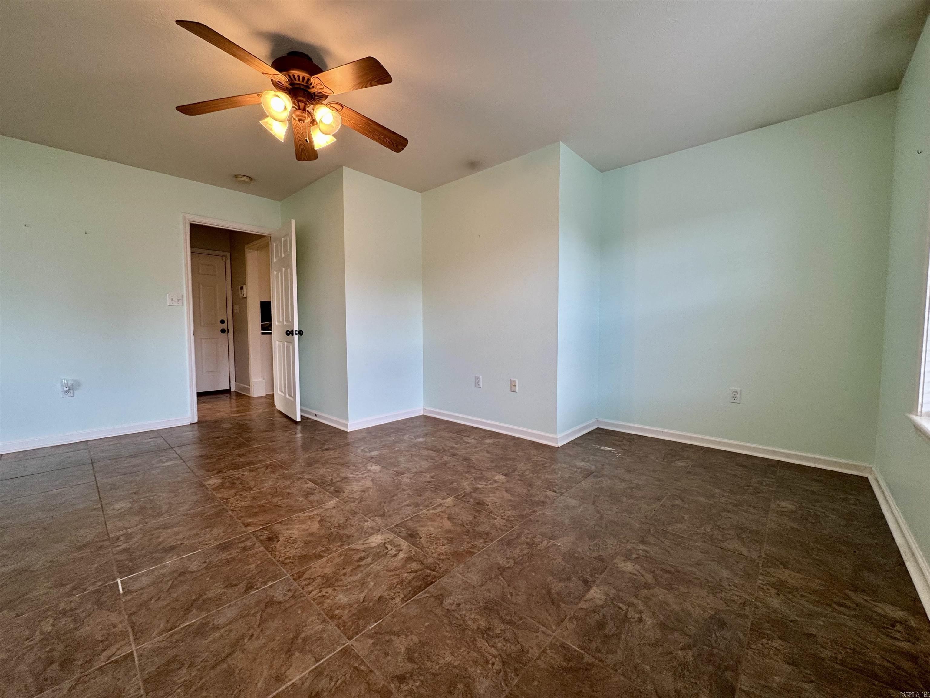 2205 Caleb Dr.  Searcy, AR
