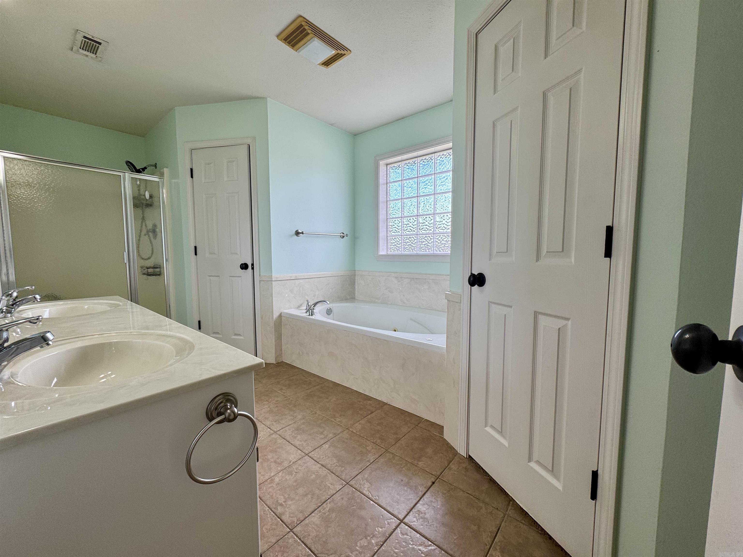2205 Caleb Dr.  Searcy, AR
