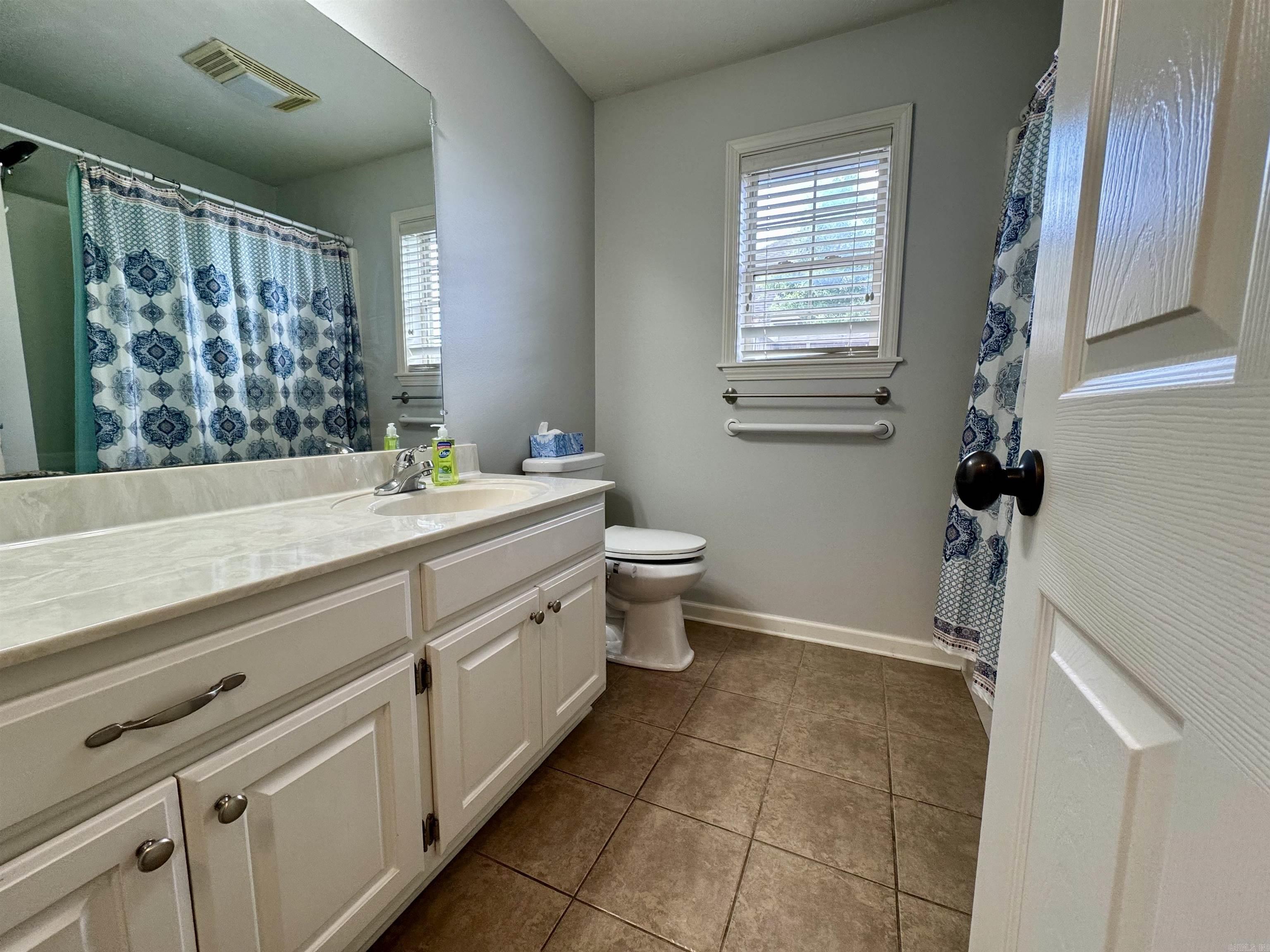 2205 Caleb Dr.  Searcy, AR