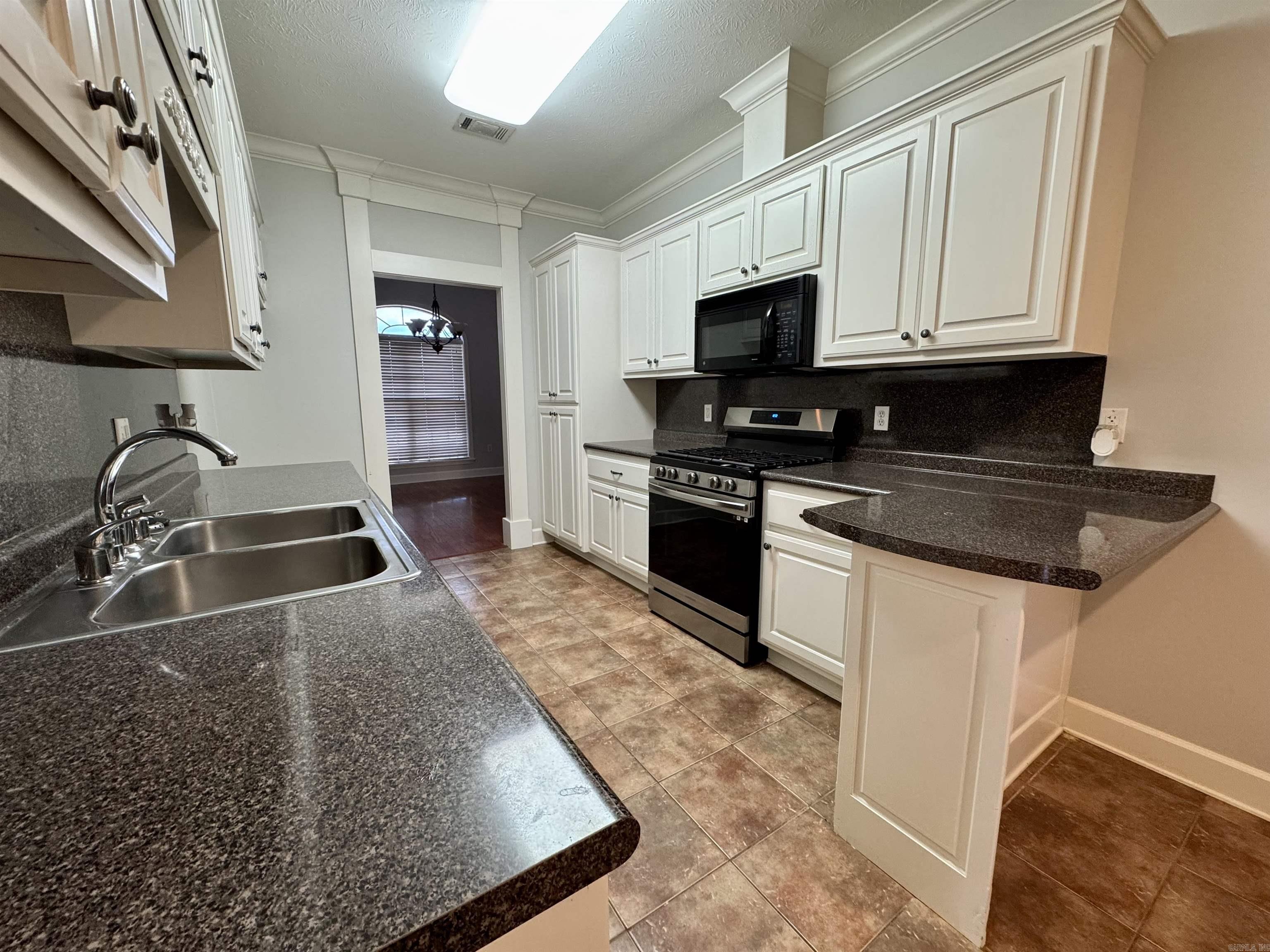 2205 Caleb Dr.  Searcy, AR