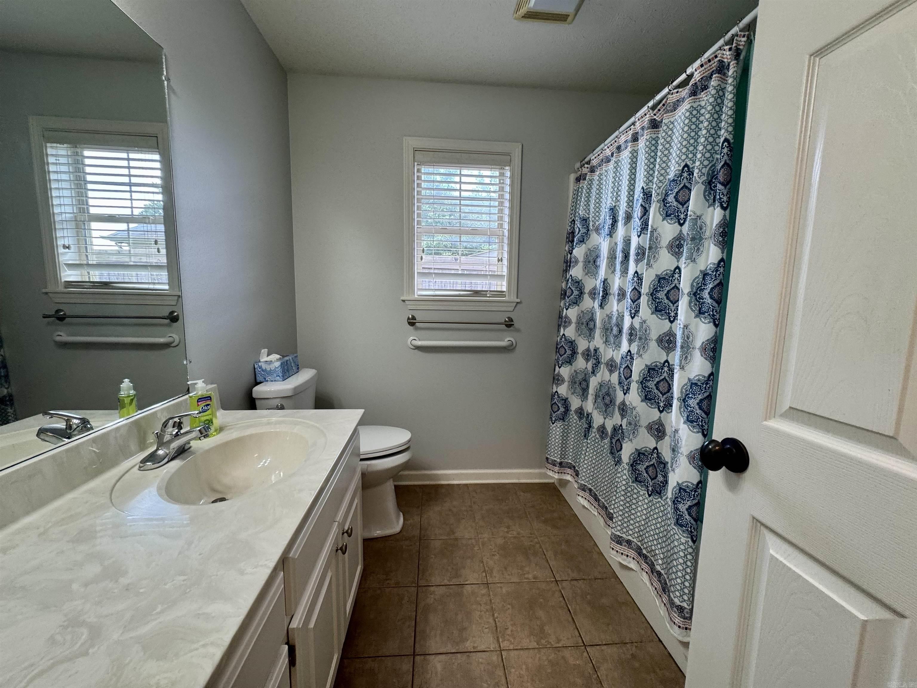 2205 Caleb Dr.  Searcy, AR