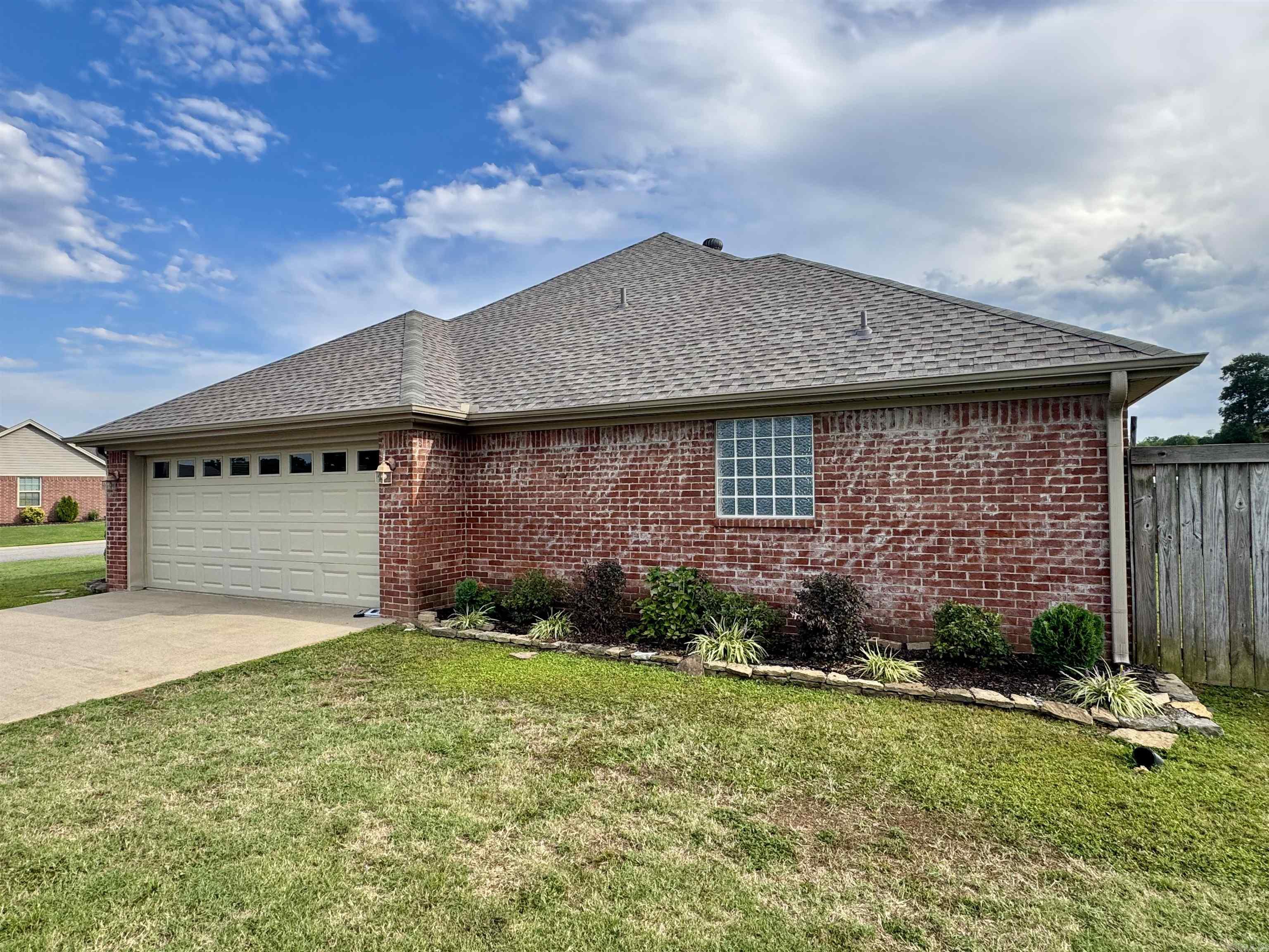 2205 Caleb Dr.  Searcy, AR
