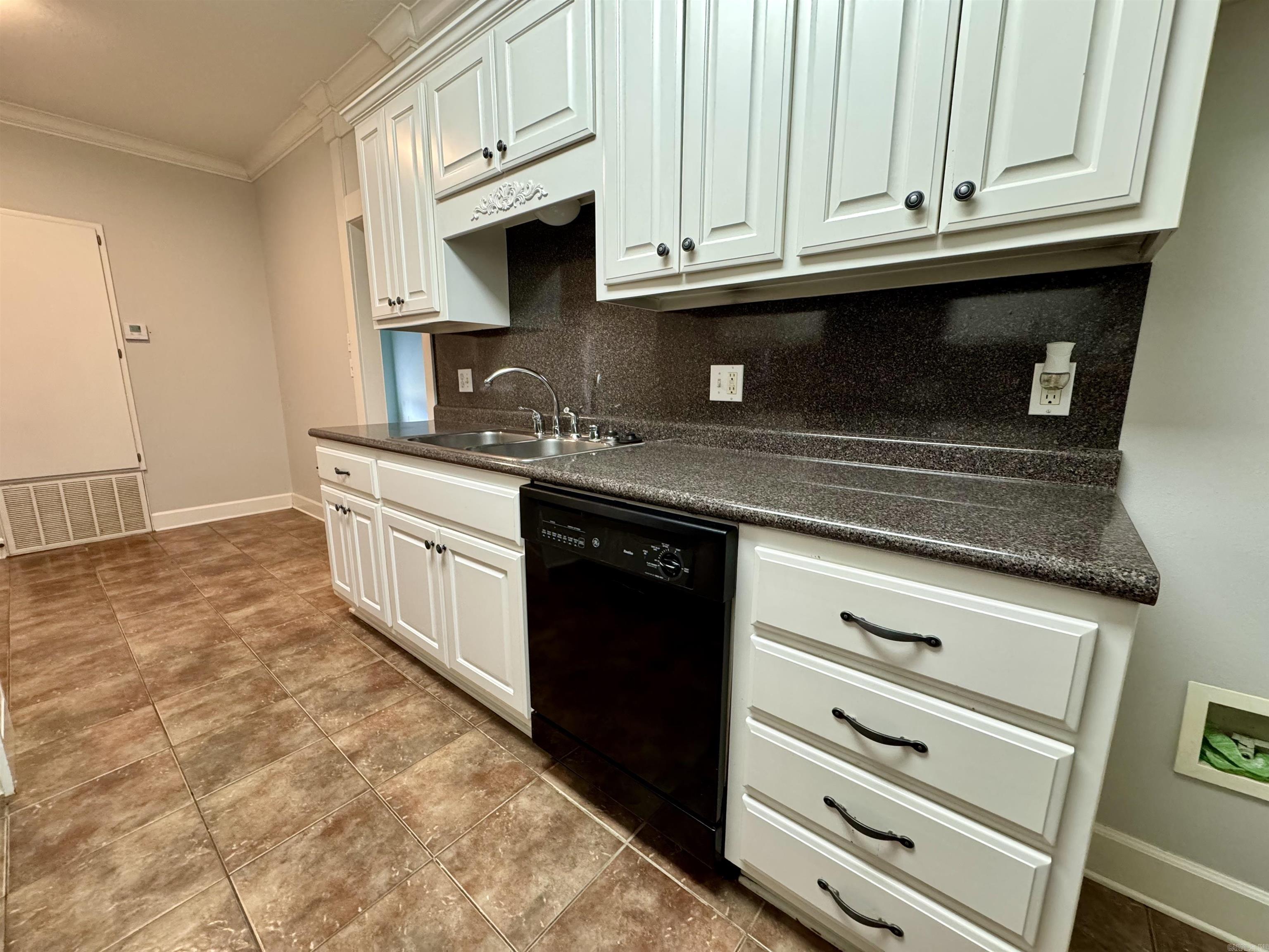 2205 Caleb Dr.  Searcy, AR